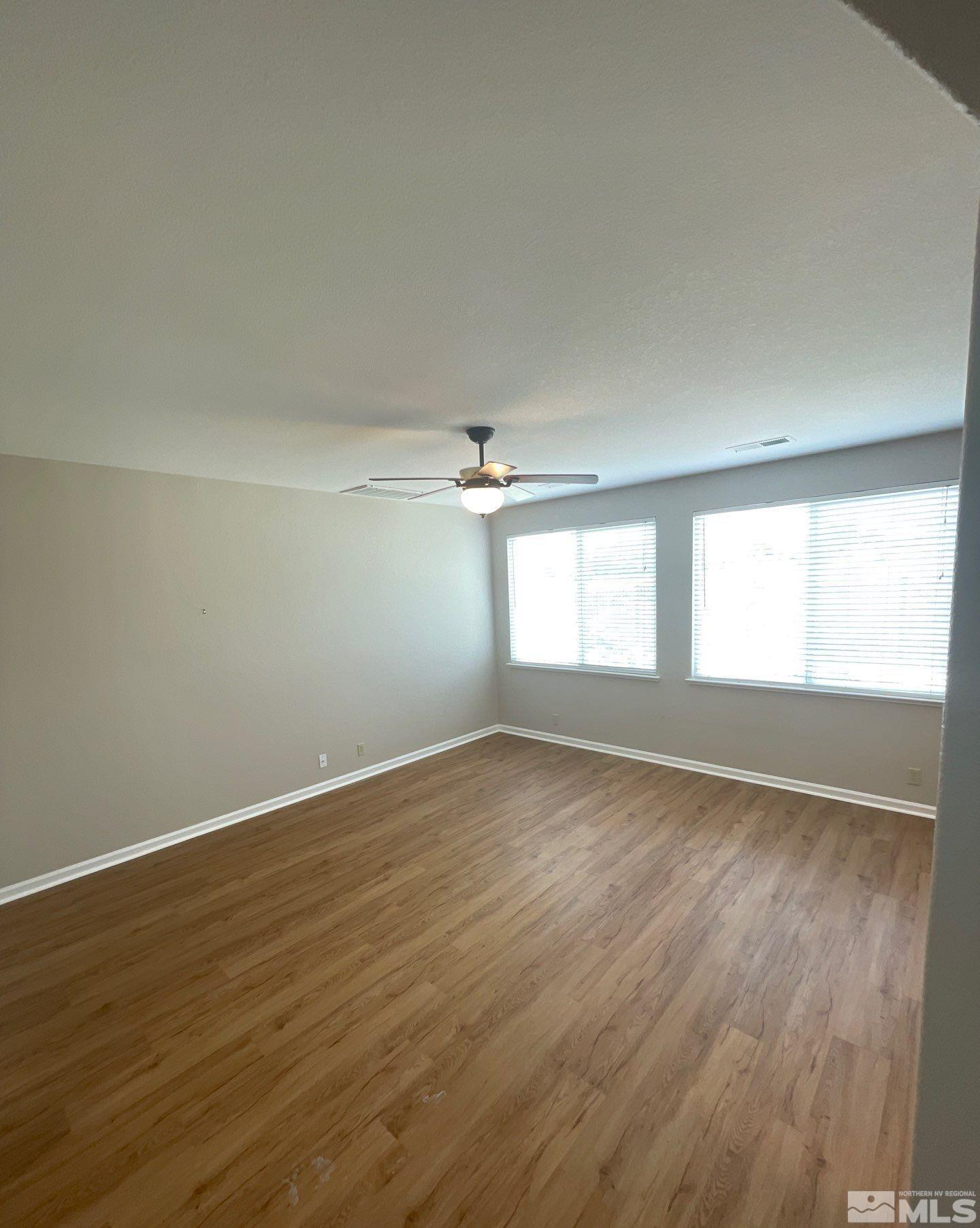 7445 Hunter Glen Drive Property Photo 4