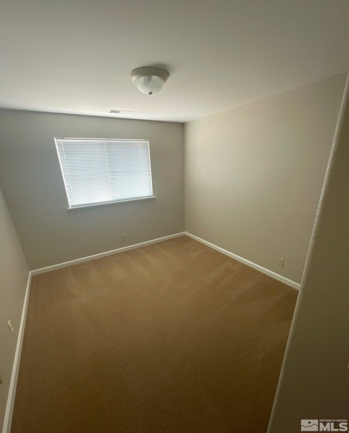7445 Hunter Glen Drive Property Photo 9