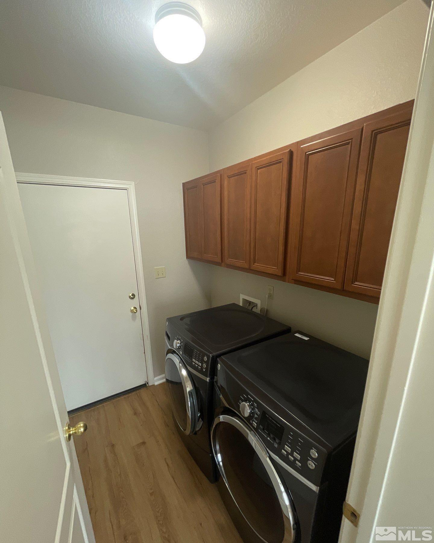 7445 Hunter Glen Drive Property Photo 12