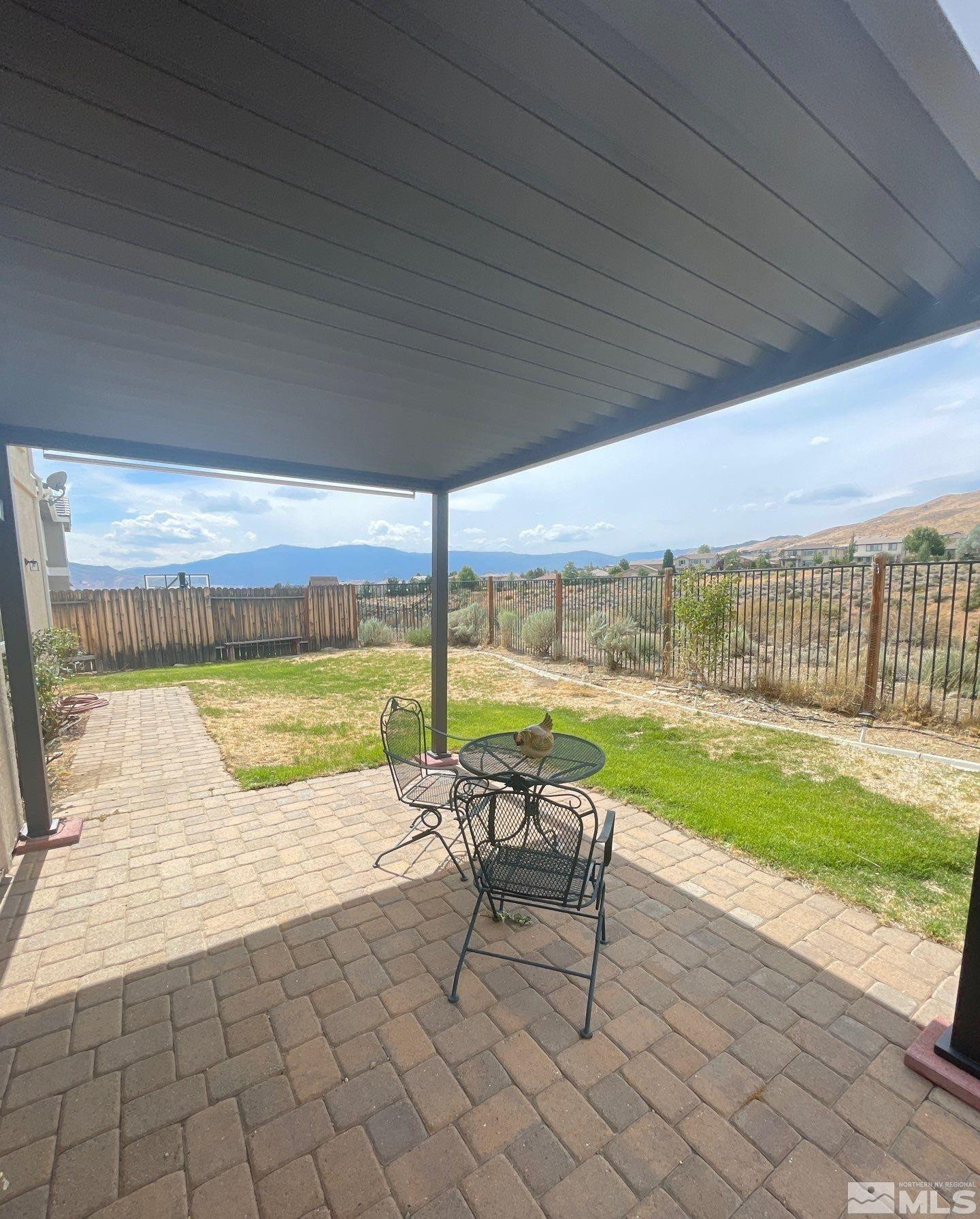 7445 Hunter Glen Drive Property Photo 14