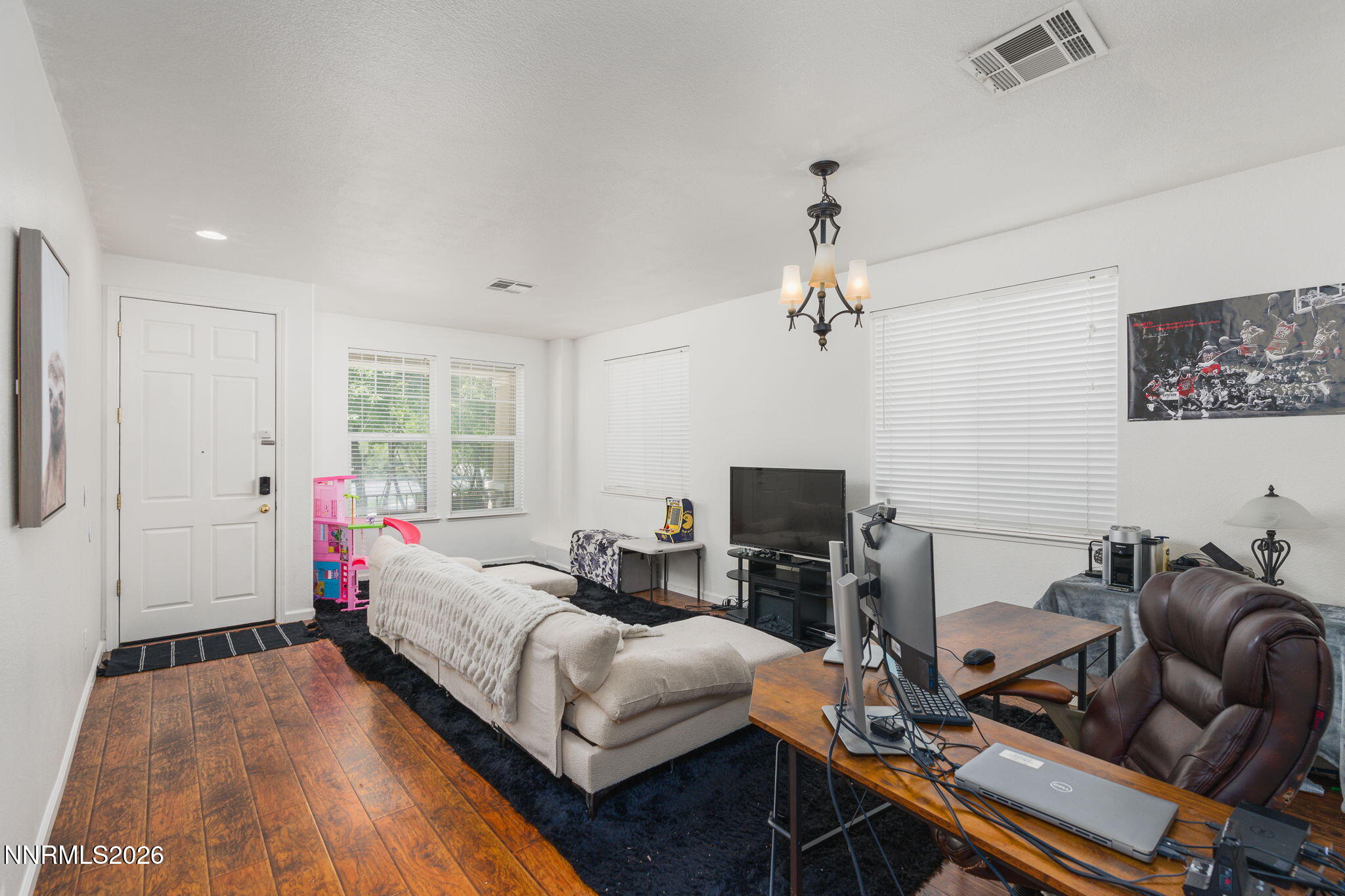 6960 Rioja Court Property Photo 4