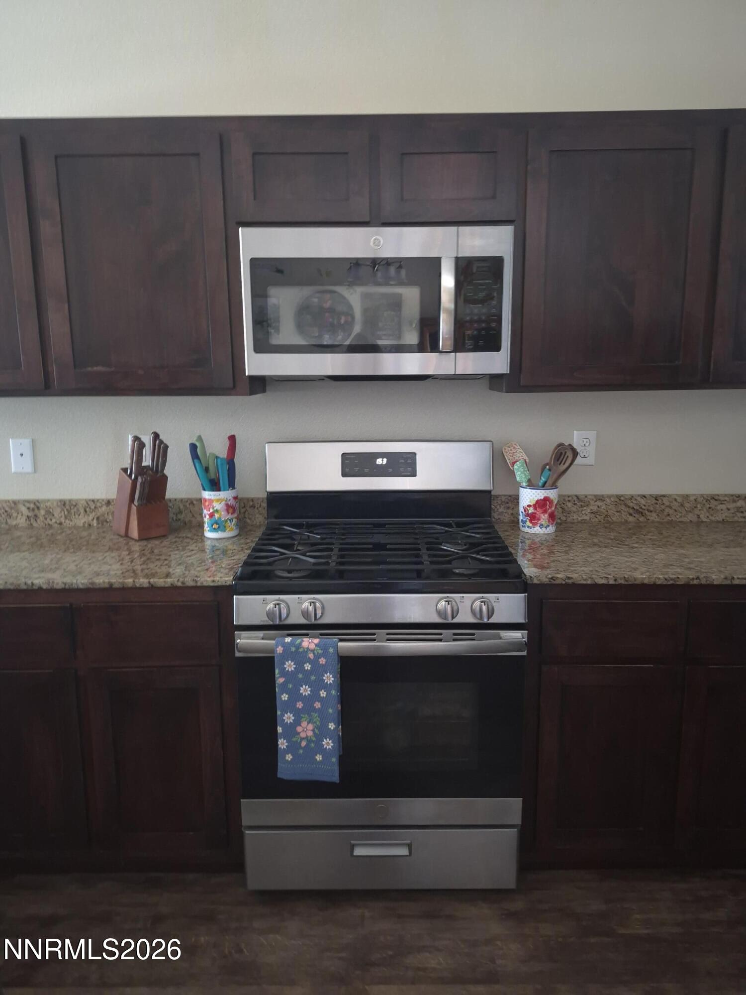 1247 Deerfield Drive Property Photo 10