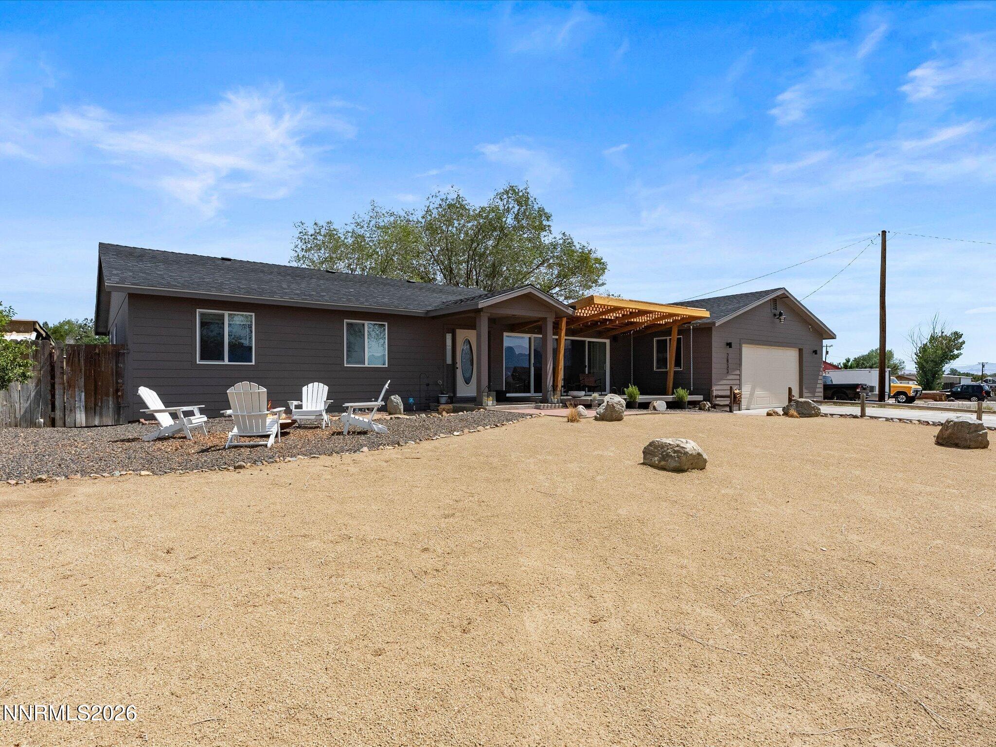 2833 Fuller Avenue Property Photo 2