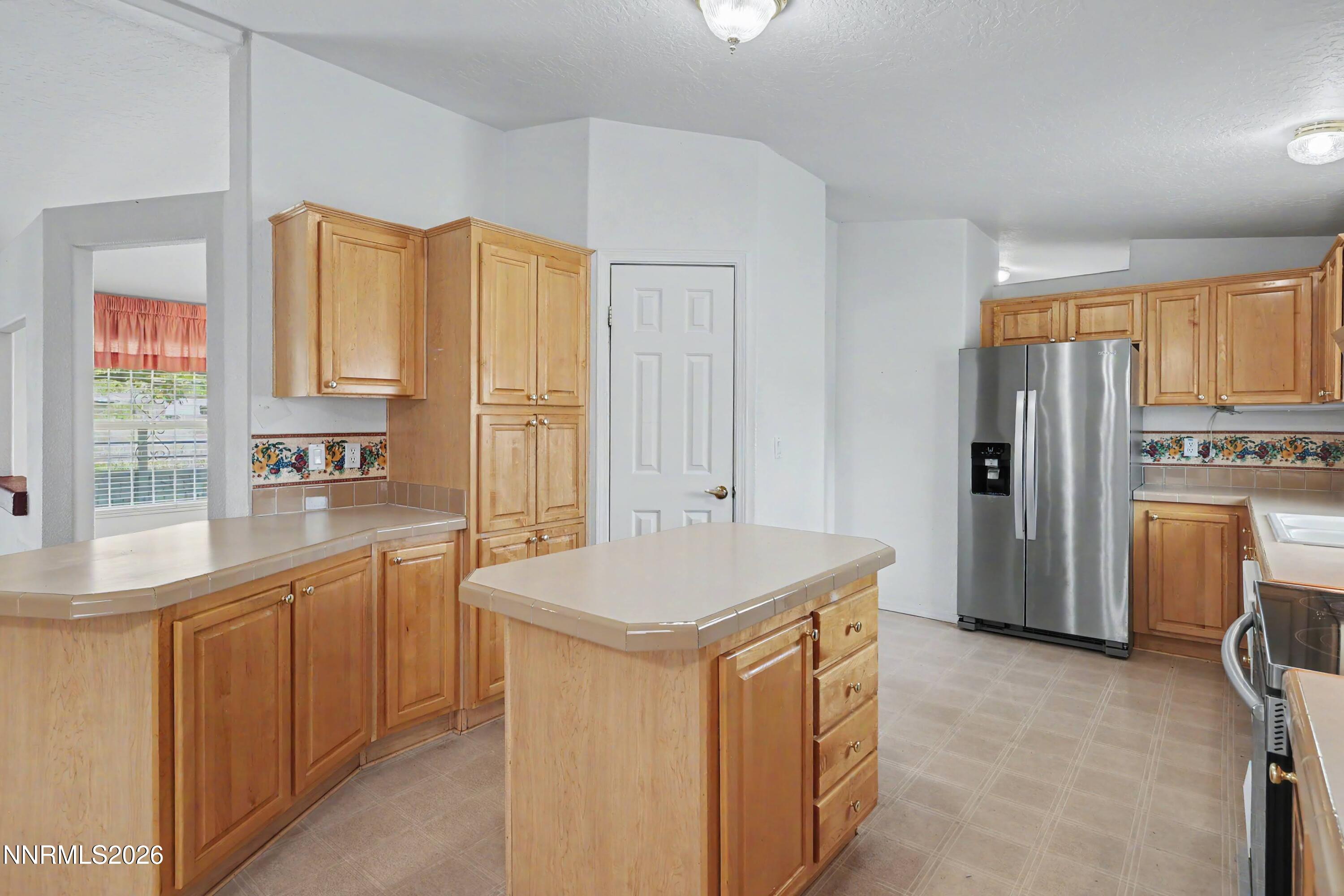 1185 Snowflower Road Property Photo 10