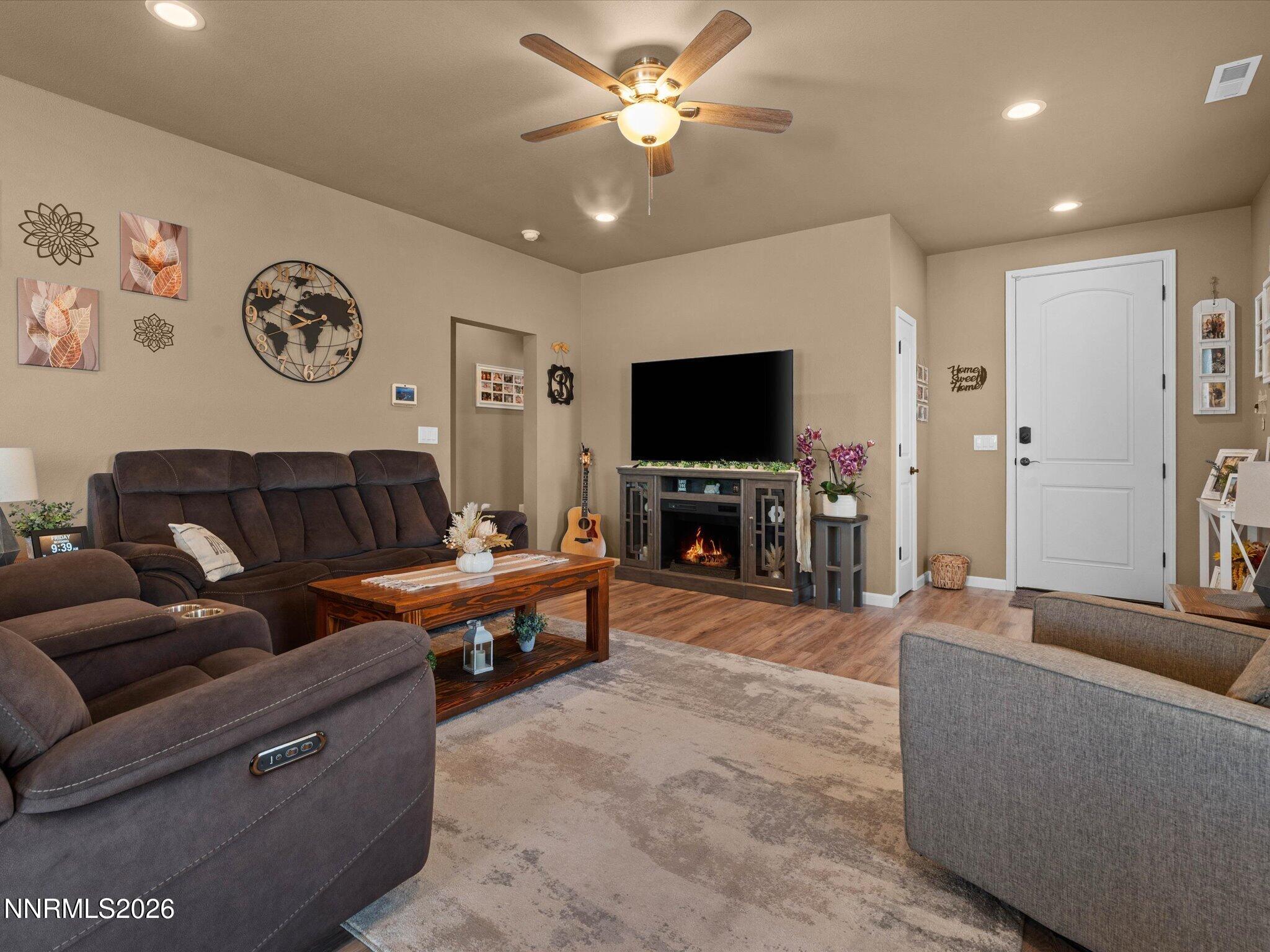 1323 Serenity Circle Property Photo 6