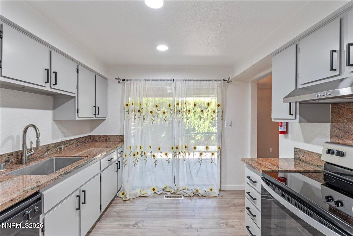 2392 Oppio Street Property Photo 13