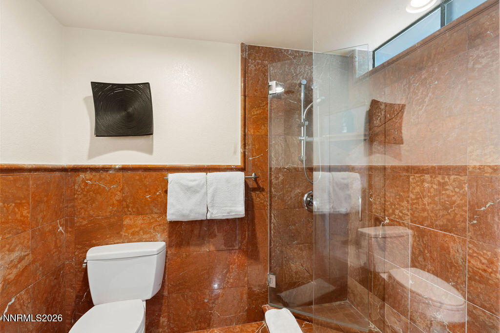 695 Lakeview Drive Property Photo 27