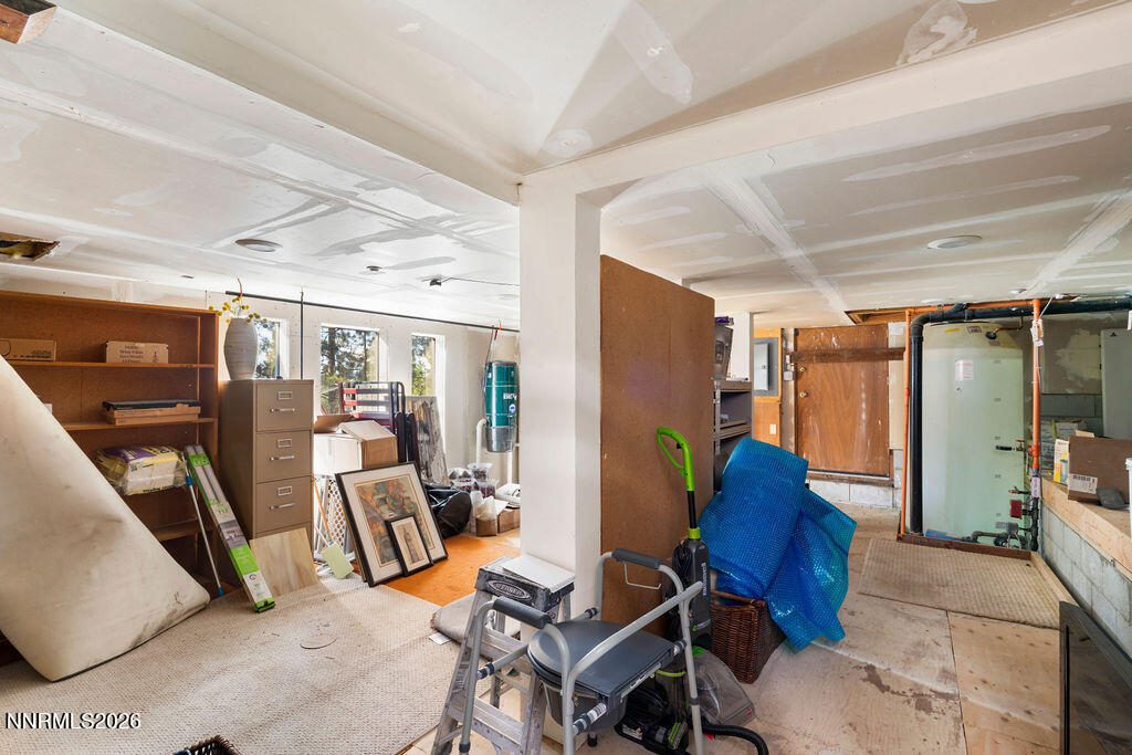 695 Lakeview Drive Property Photo 33