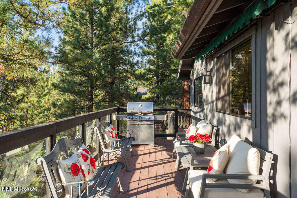 695 Lakeview Drive Property Photo 50