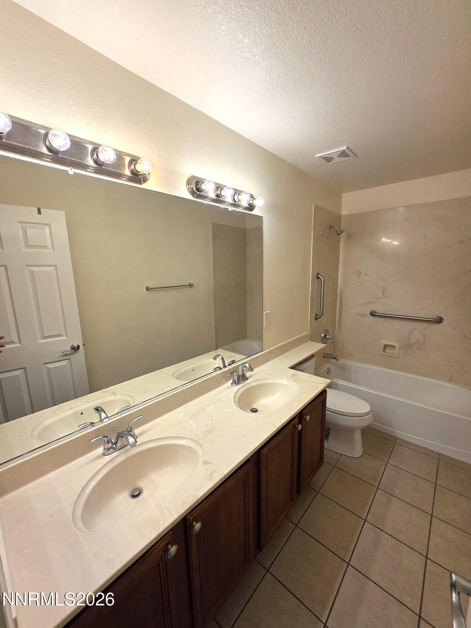 9040 Gilvarry Street Property Photo 13