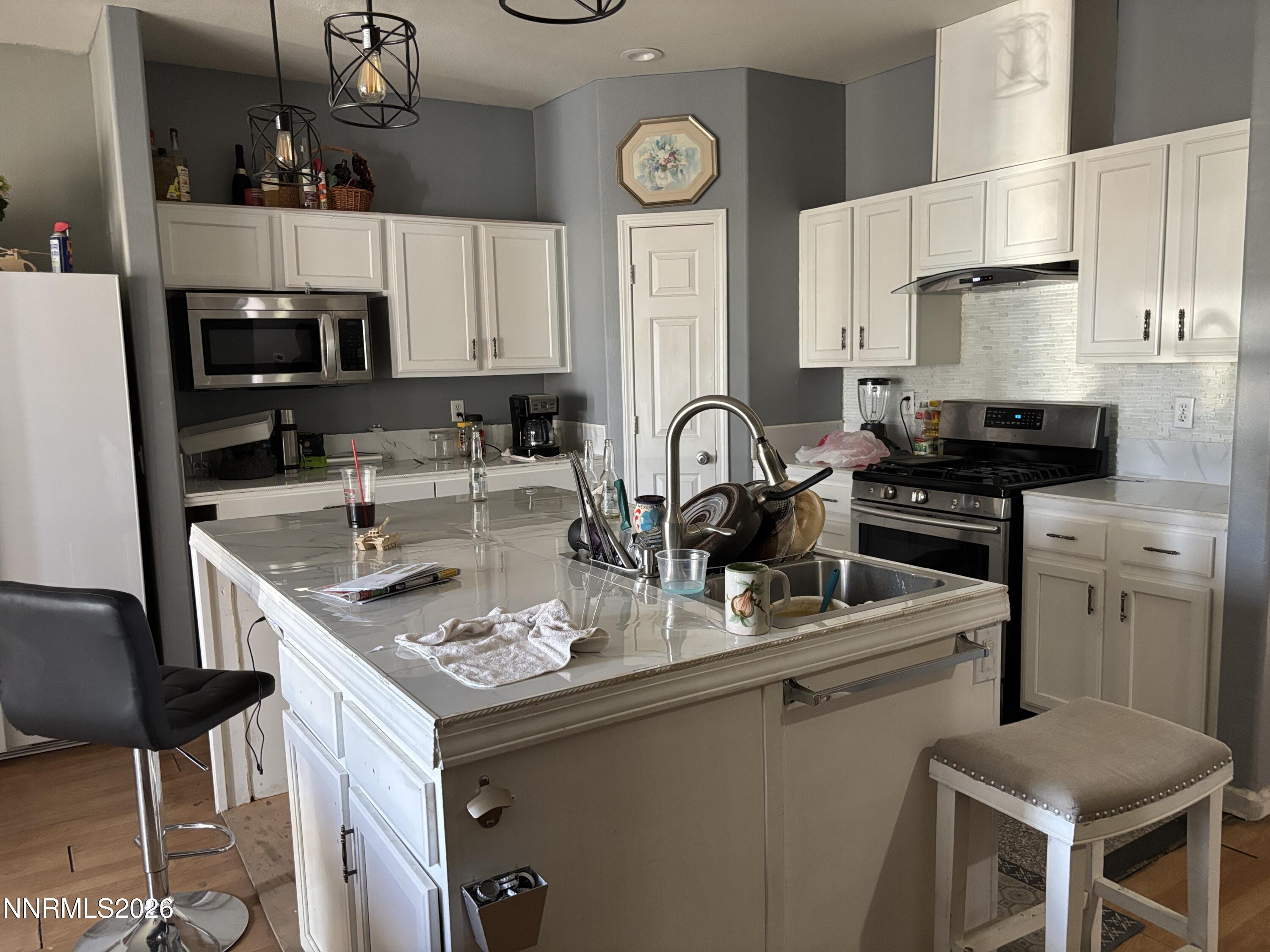 2060 S Mackenzie Circle Property Photo 4