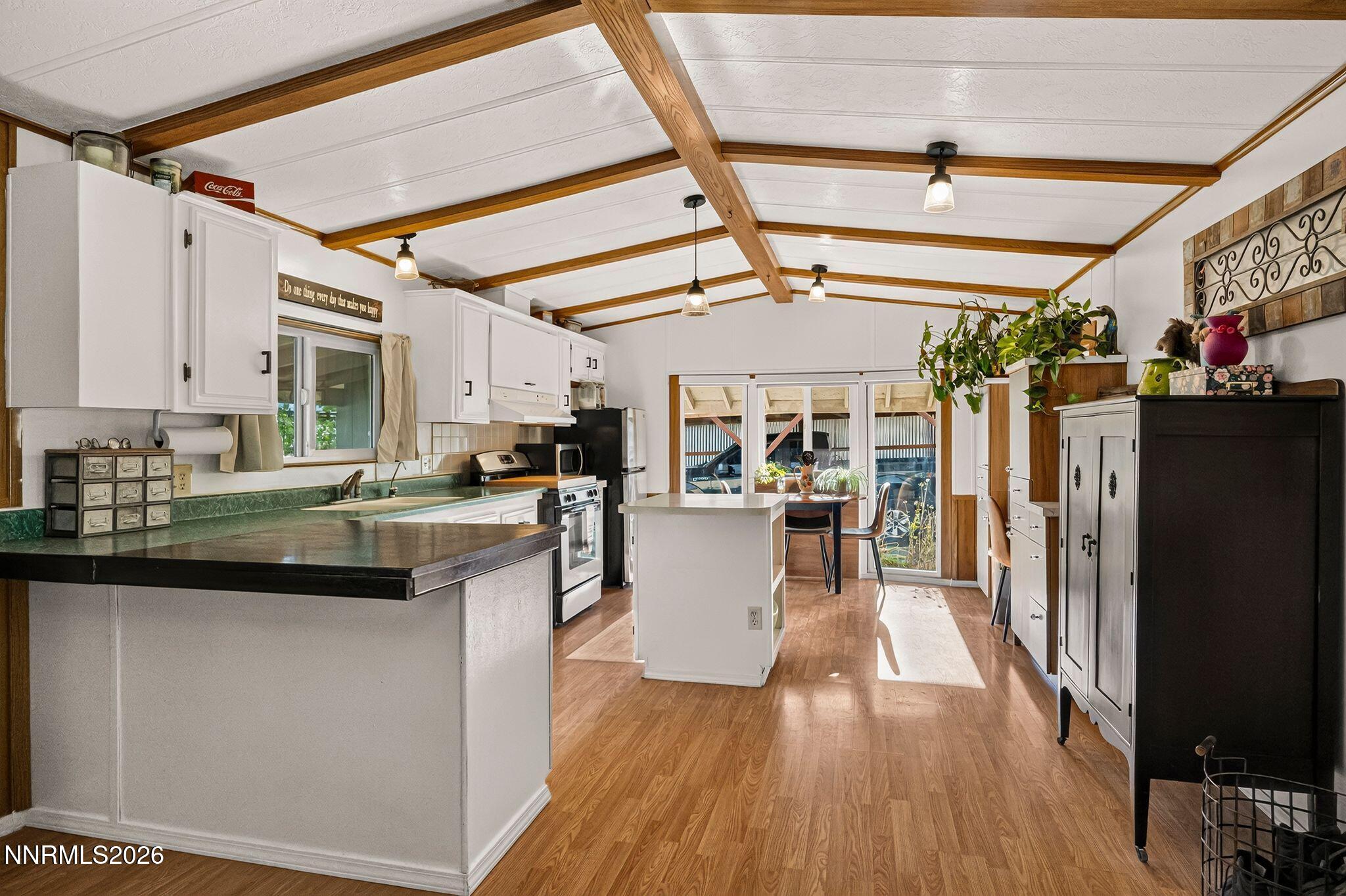240 Wagon Wheel Way Property Photo 7