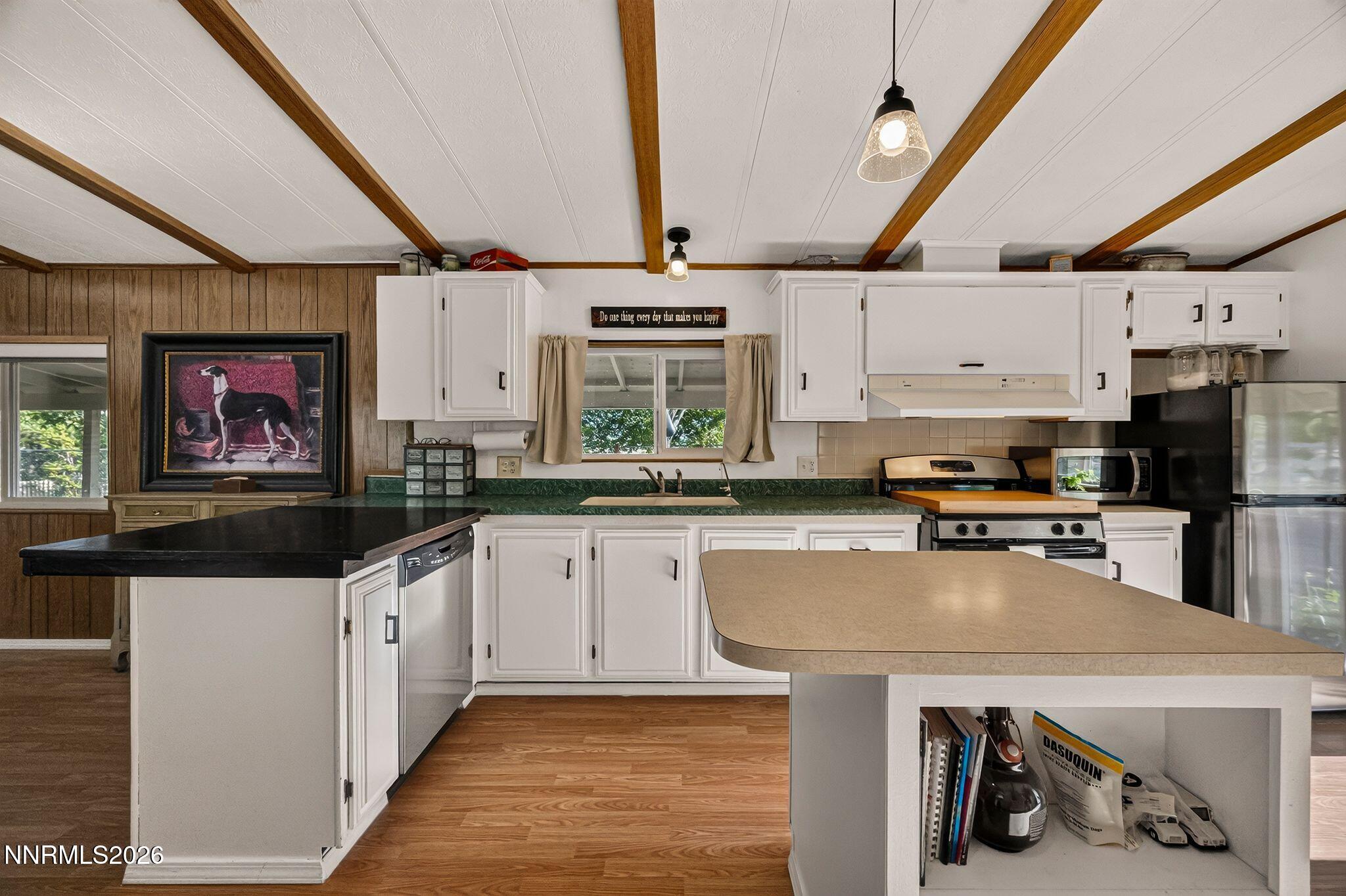 240 Wagon Wheel Way Property Photo 8