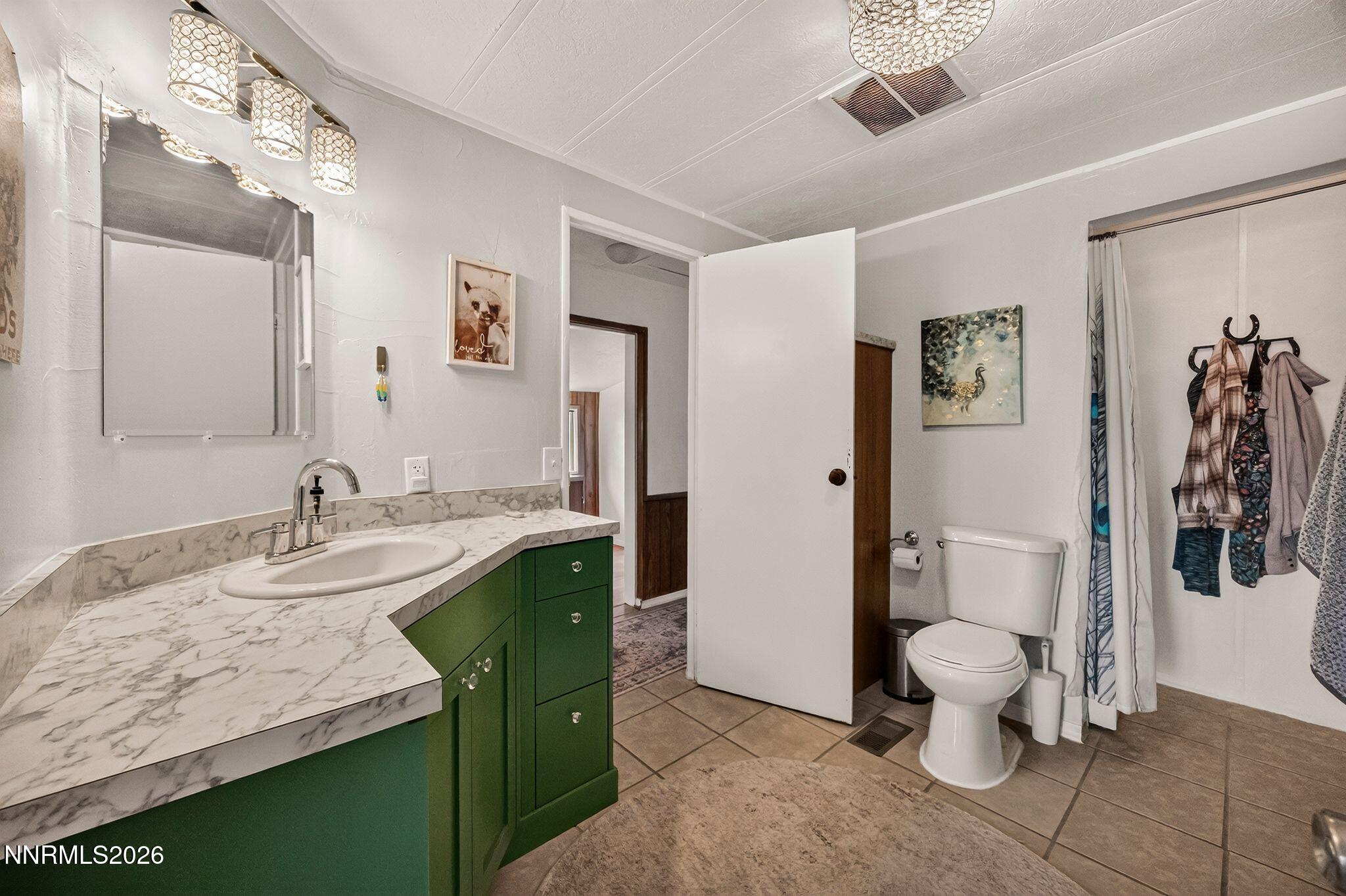 240 Wagon Wheel Way Property Photo 12