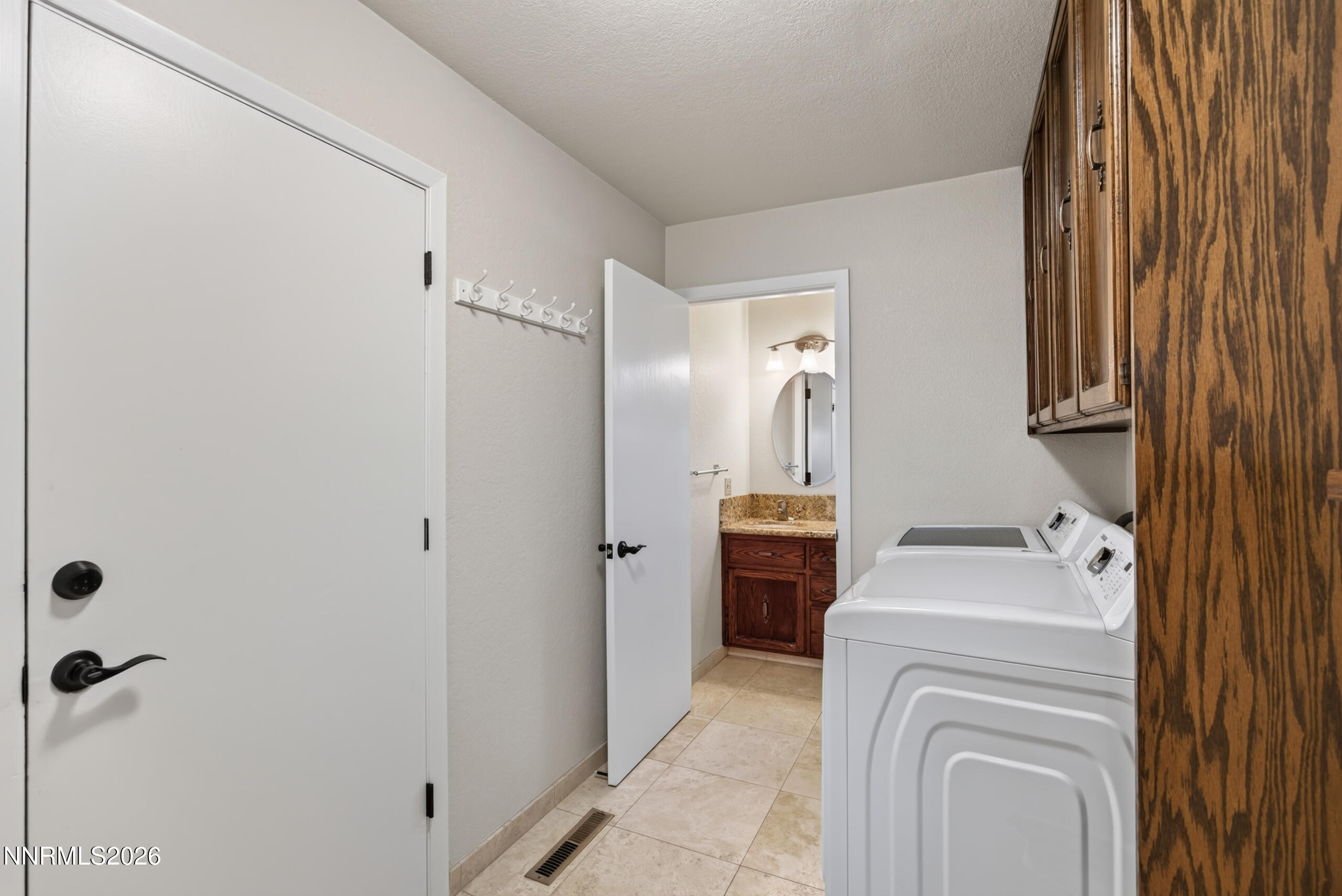 1586 Wildrose Drive Property Photo 14