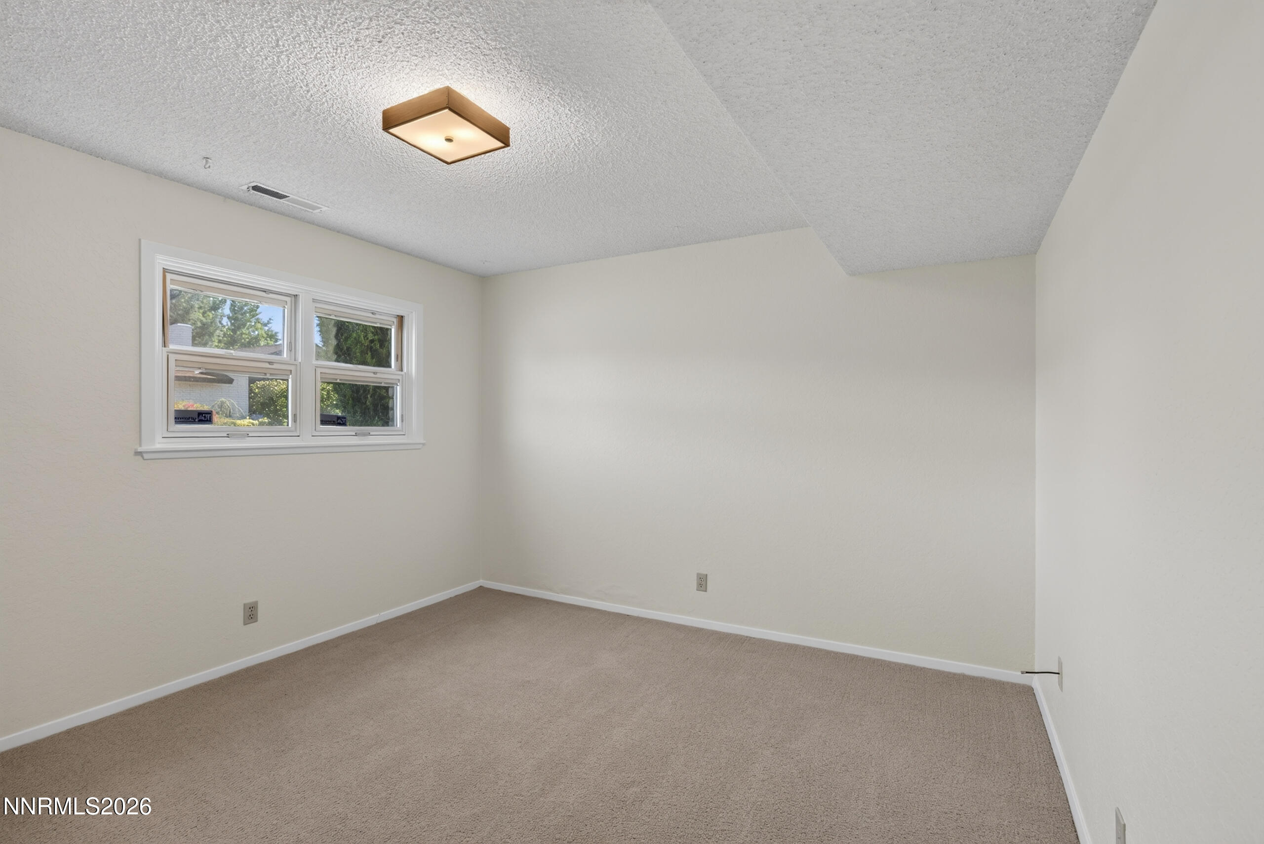 1586 Wildrose Drive Property Photo 20