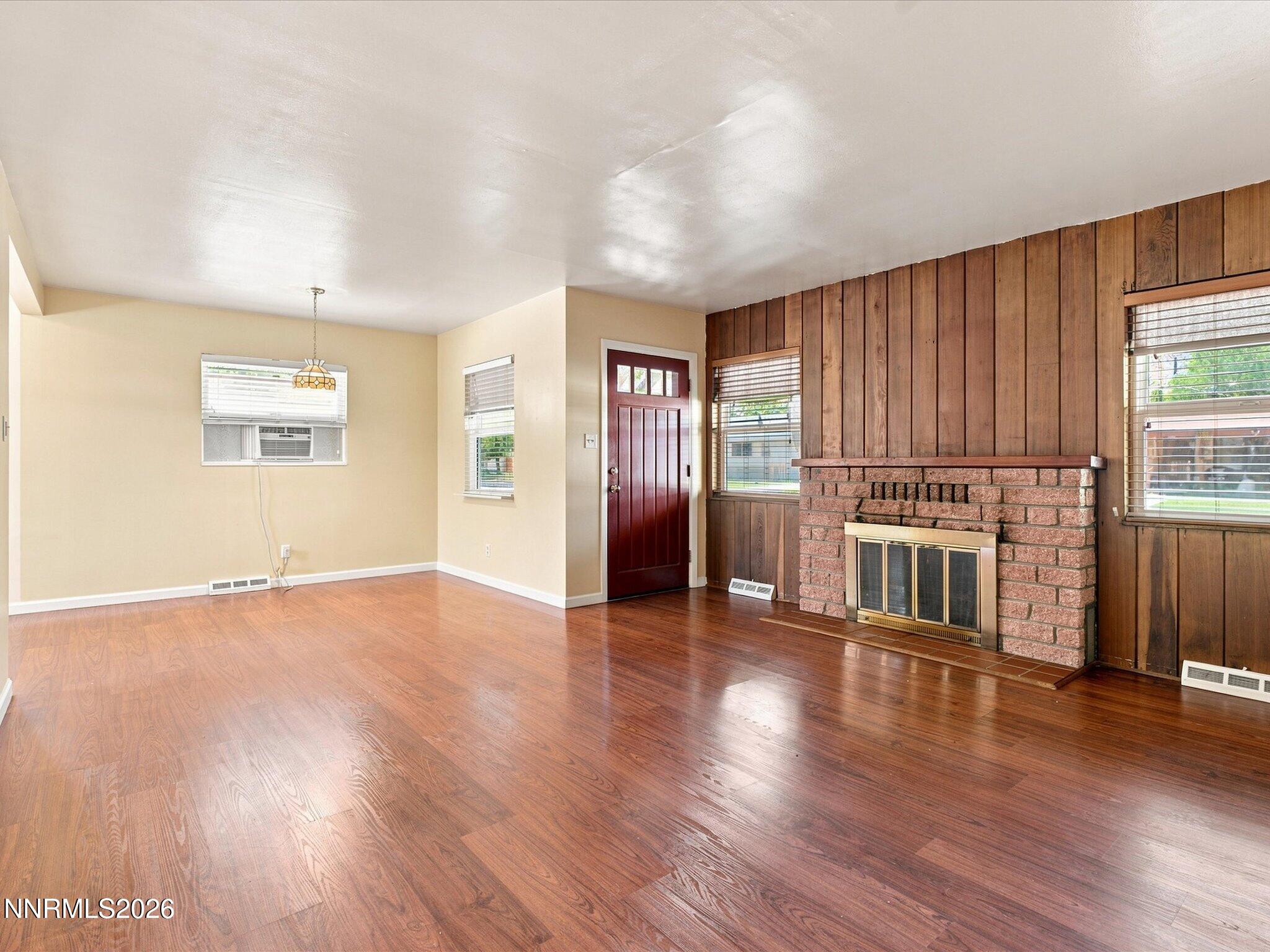611 Martin Street Property Photo 6