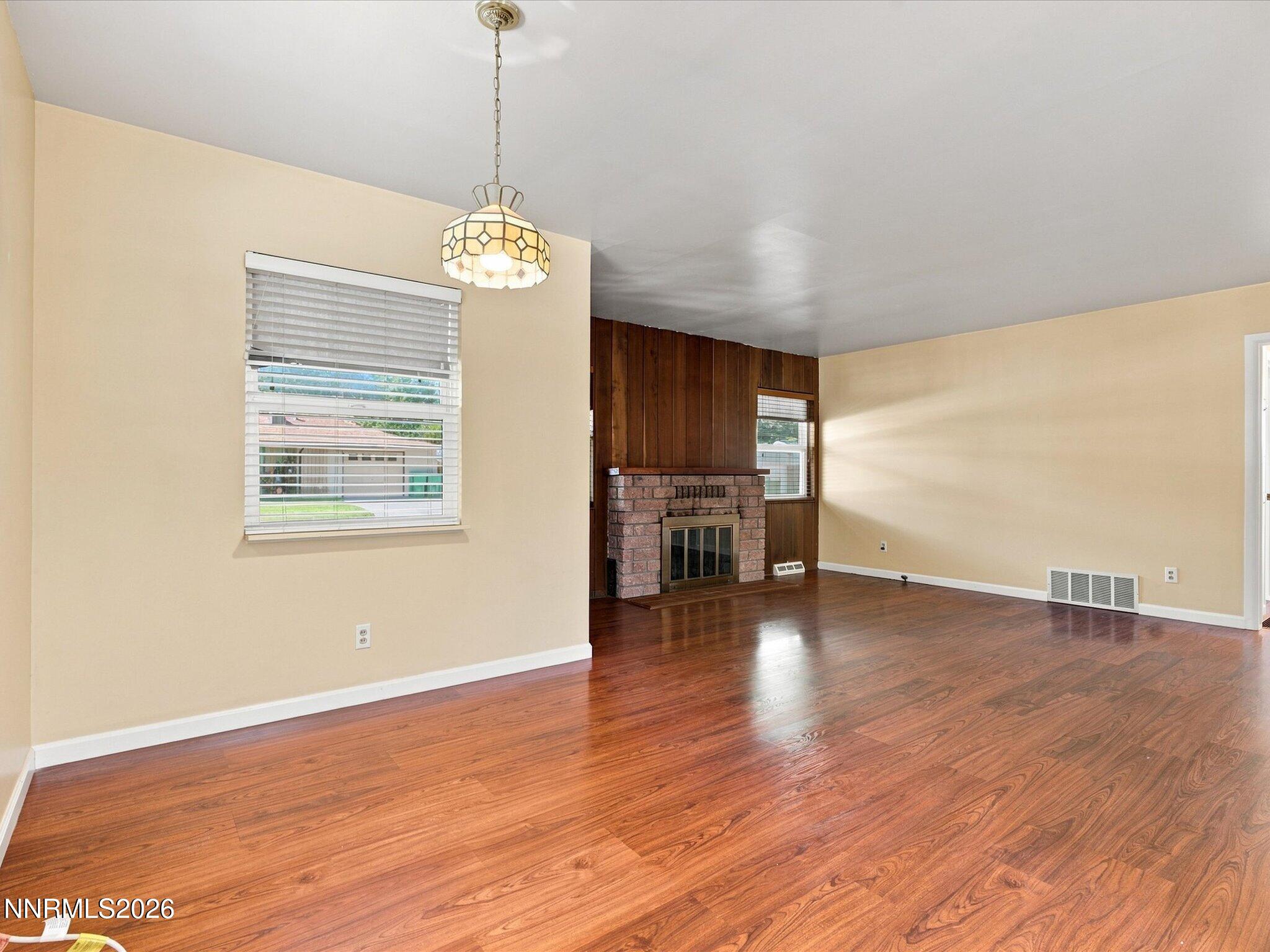 611 Martin Street Property Photo 8