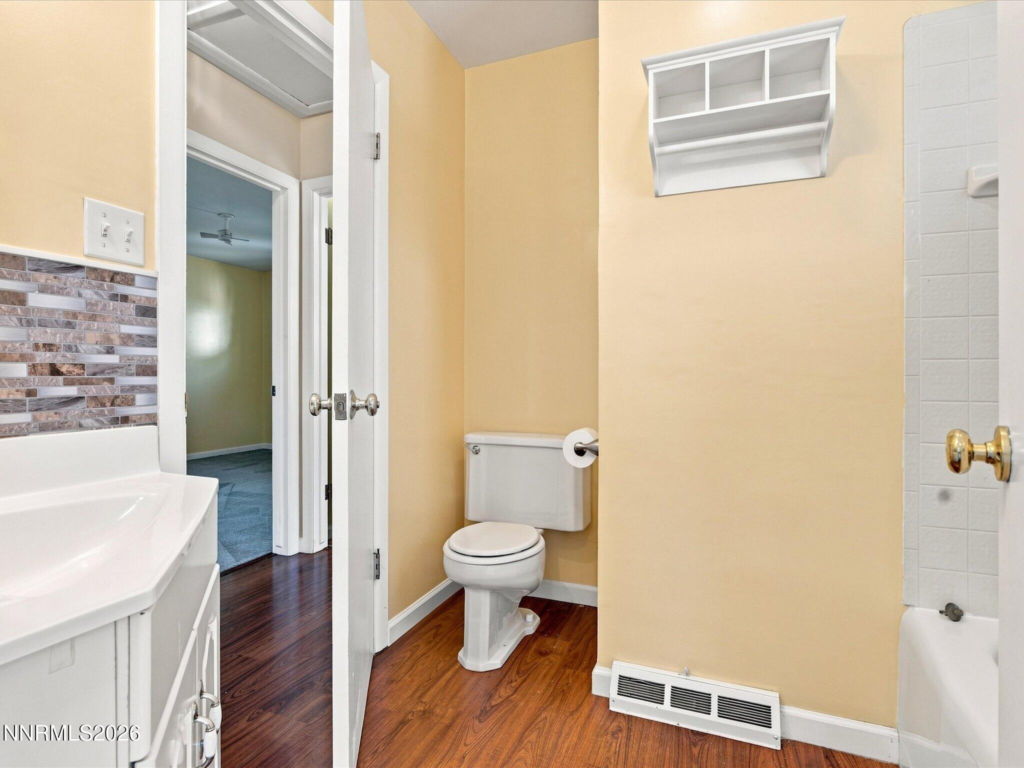611 Martin Street Property Photo 15