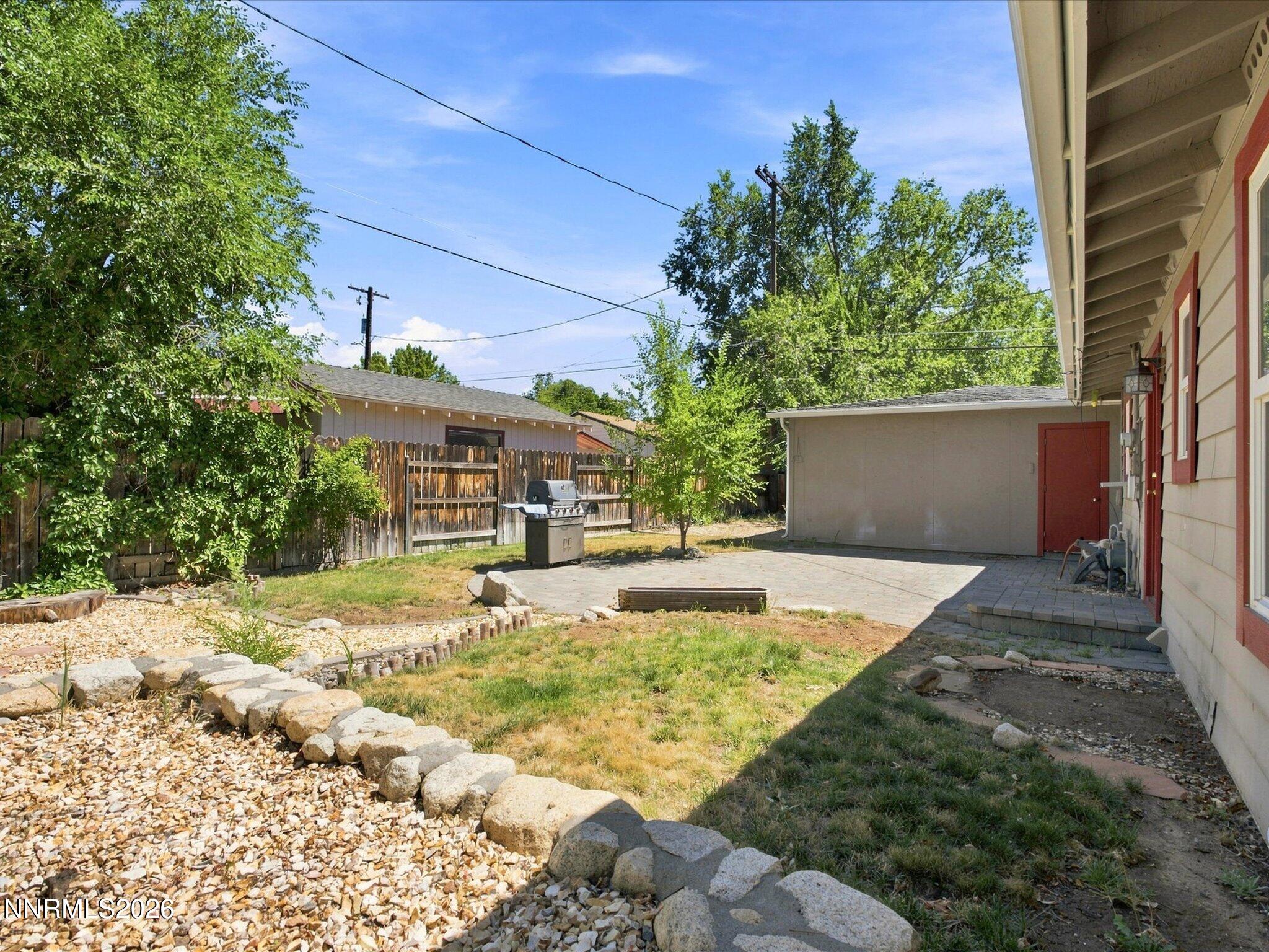 611 Martin Street Property Photo 25