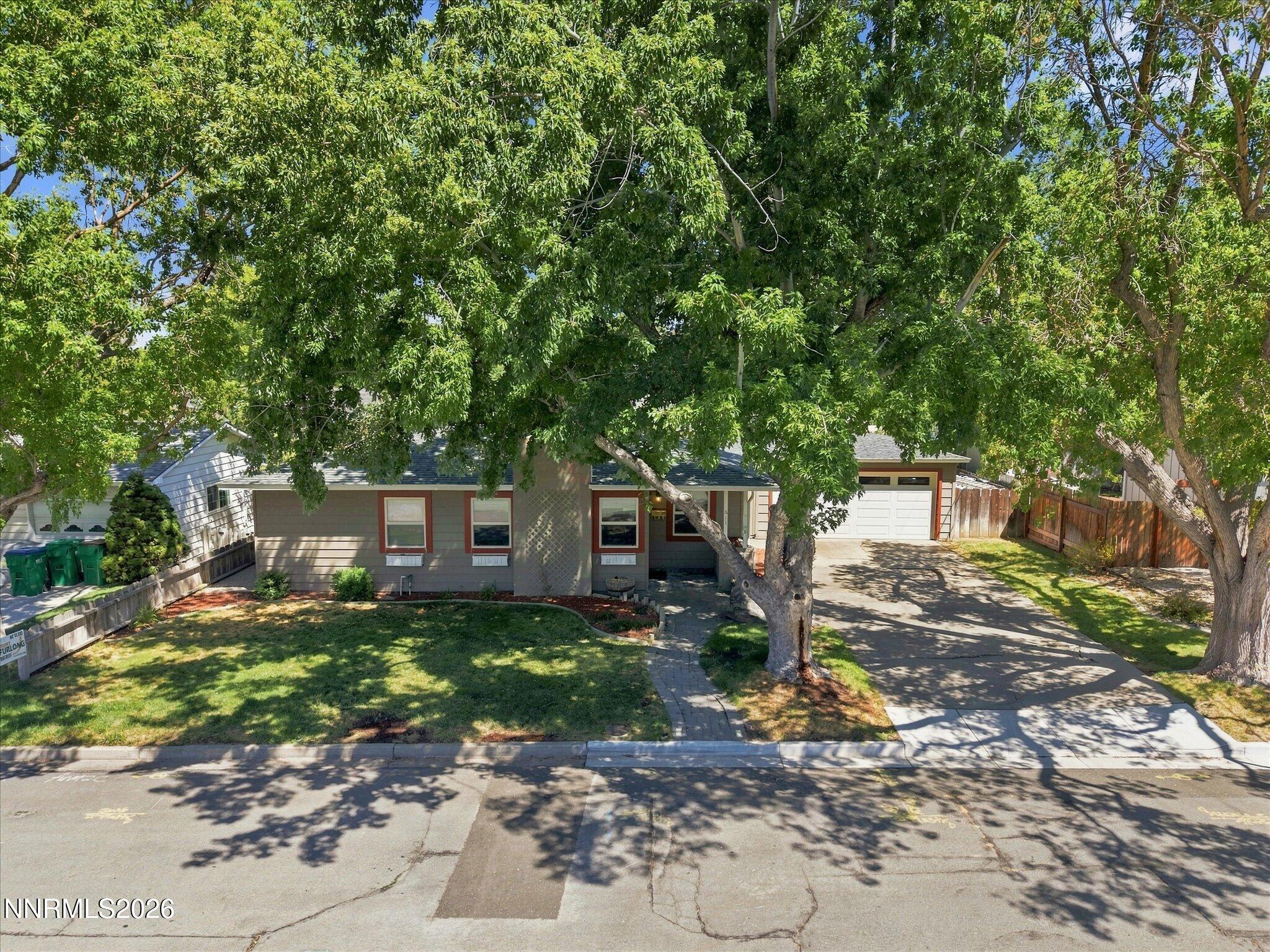 611 Martin Street Property Photo 26