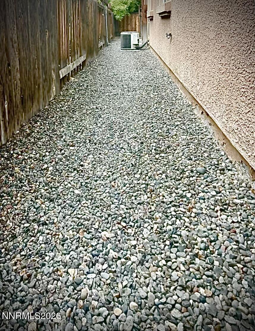 6177 Ingleston Drive Property Photo 3