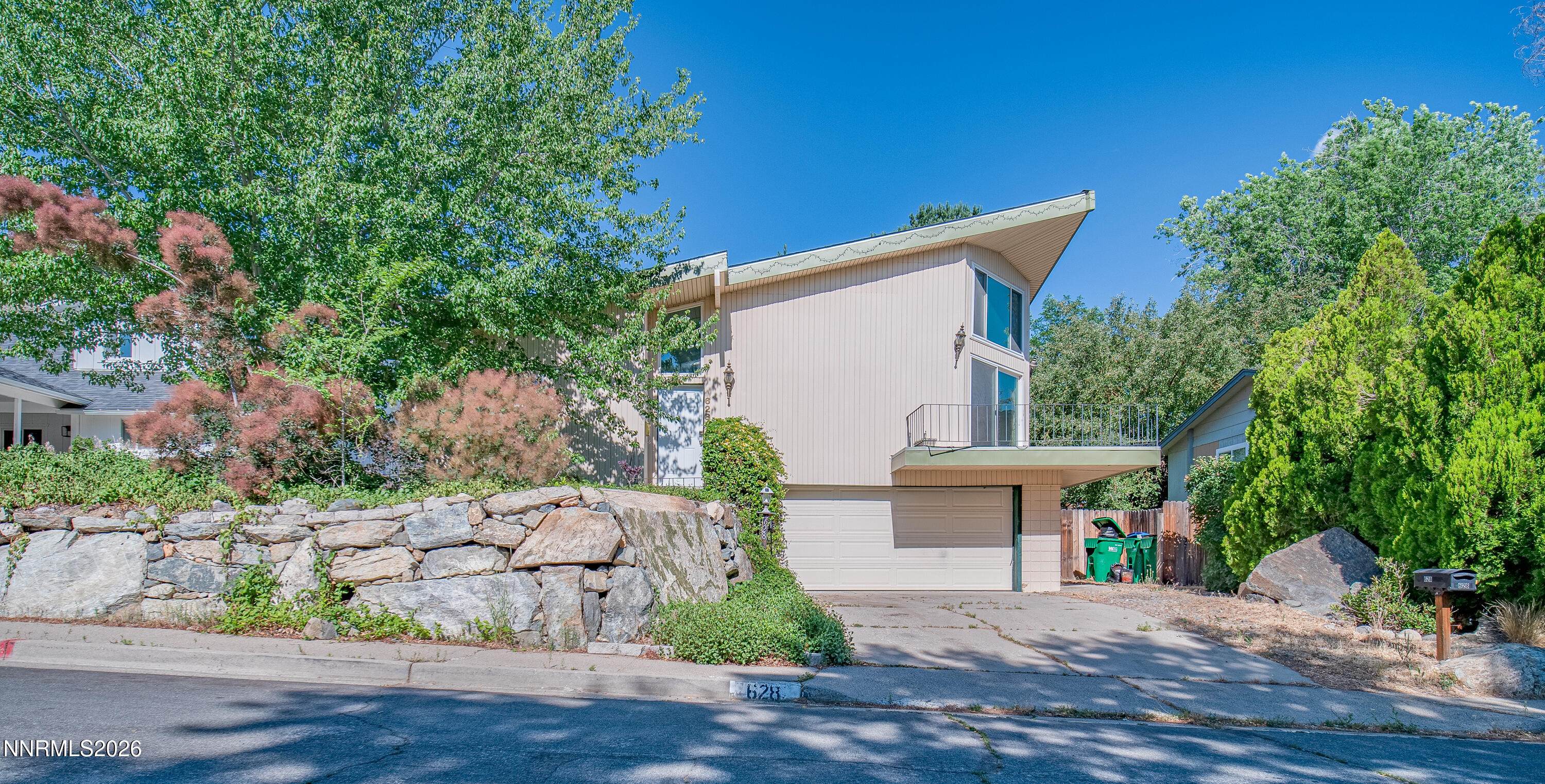 628 Highland Street Property Photo 1