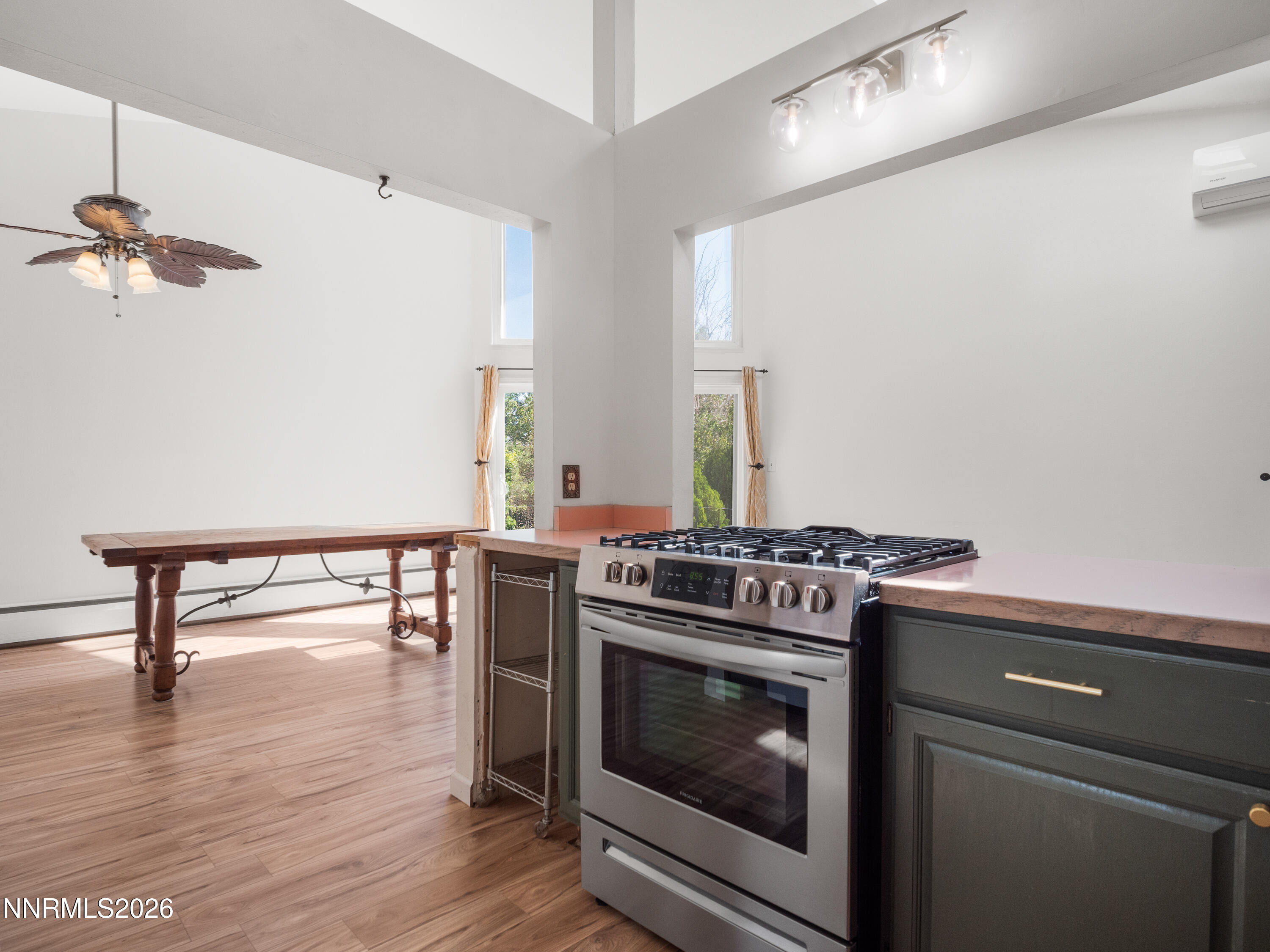 628 Highland Street Property Photo 10