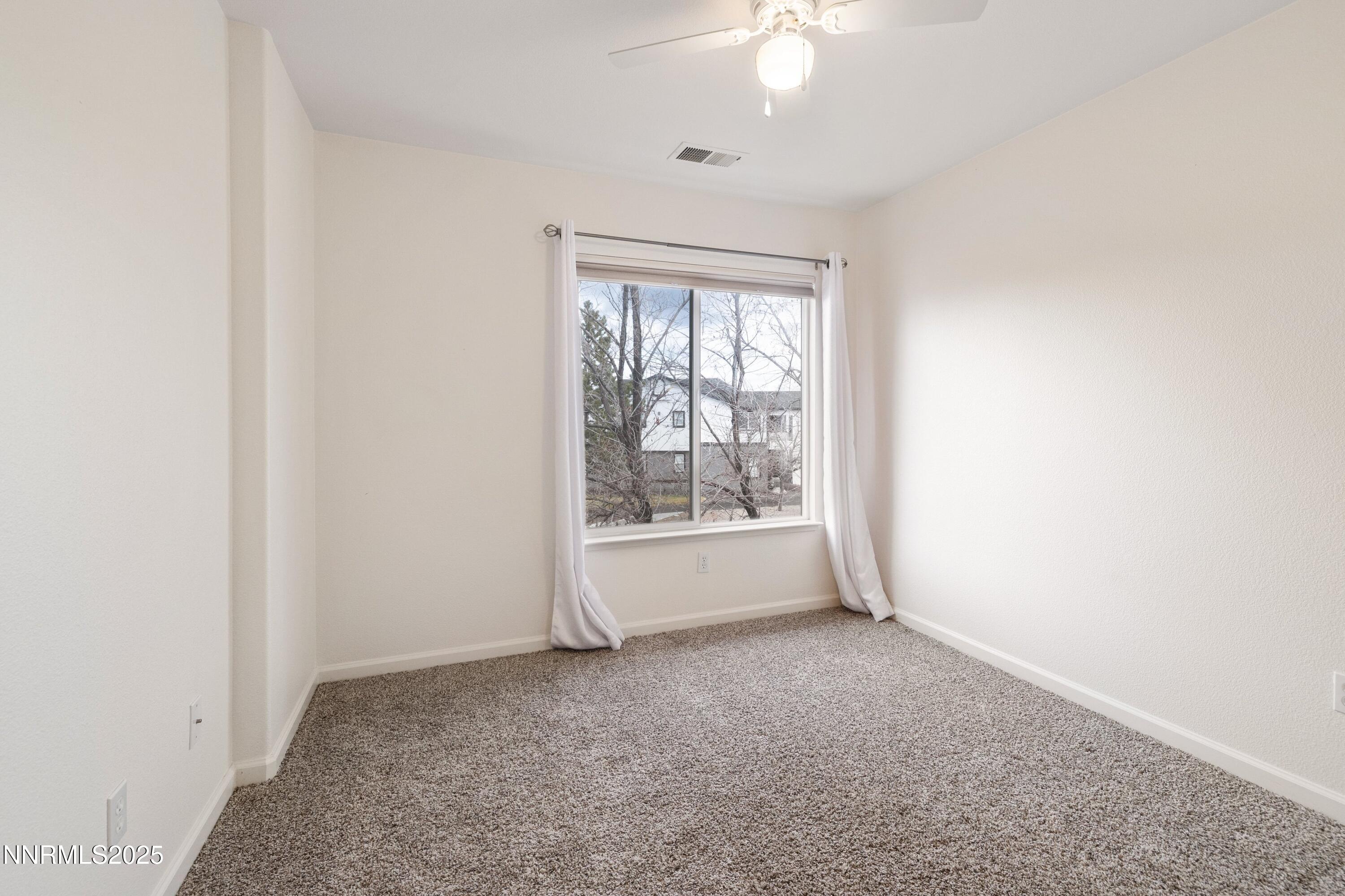 9294 Lone Wolf Circle Property Photo 13