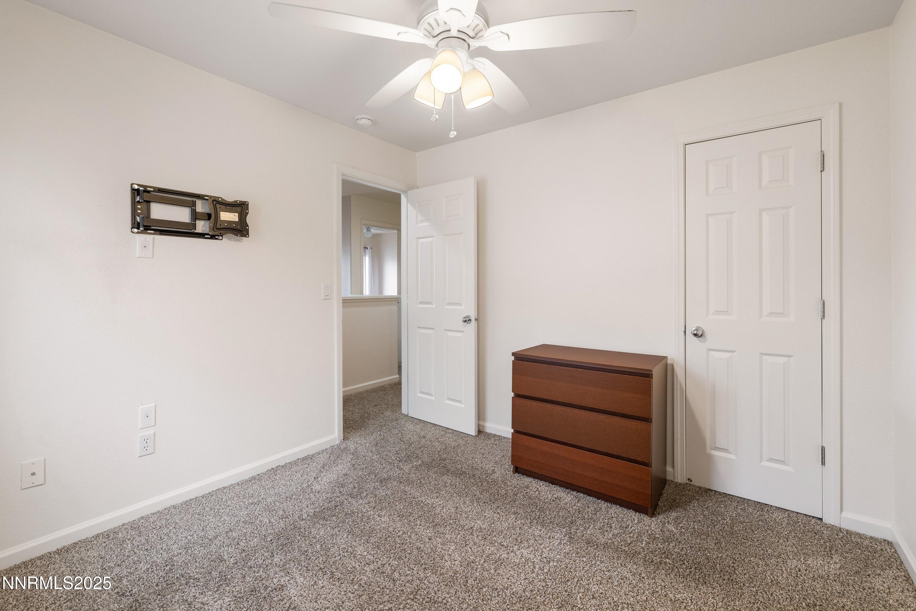 9294 Lone Wolf Circle Property Photo 15