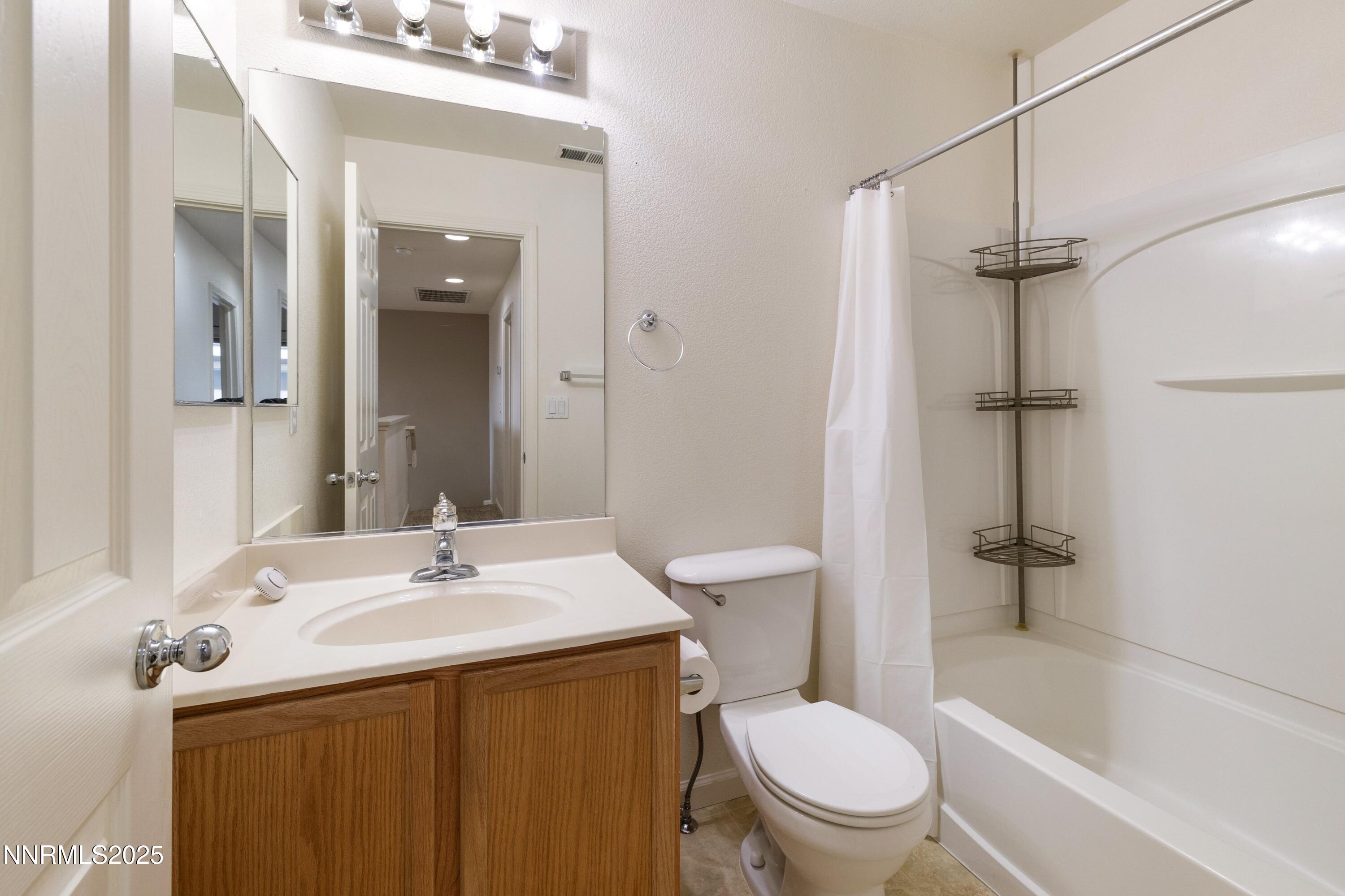 9294 Lone Wolf Circle Property Photo 16