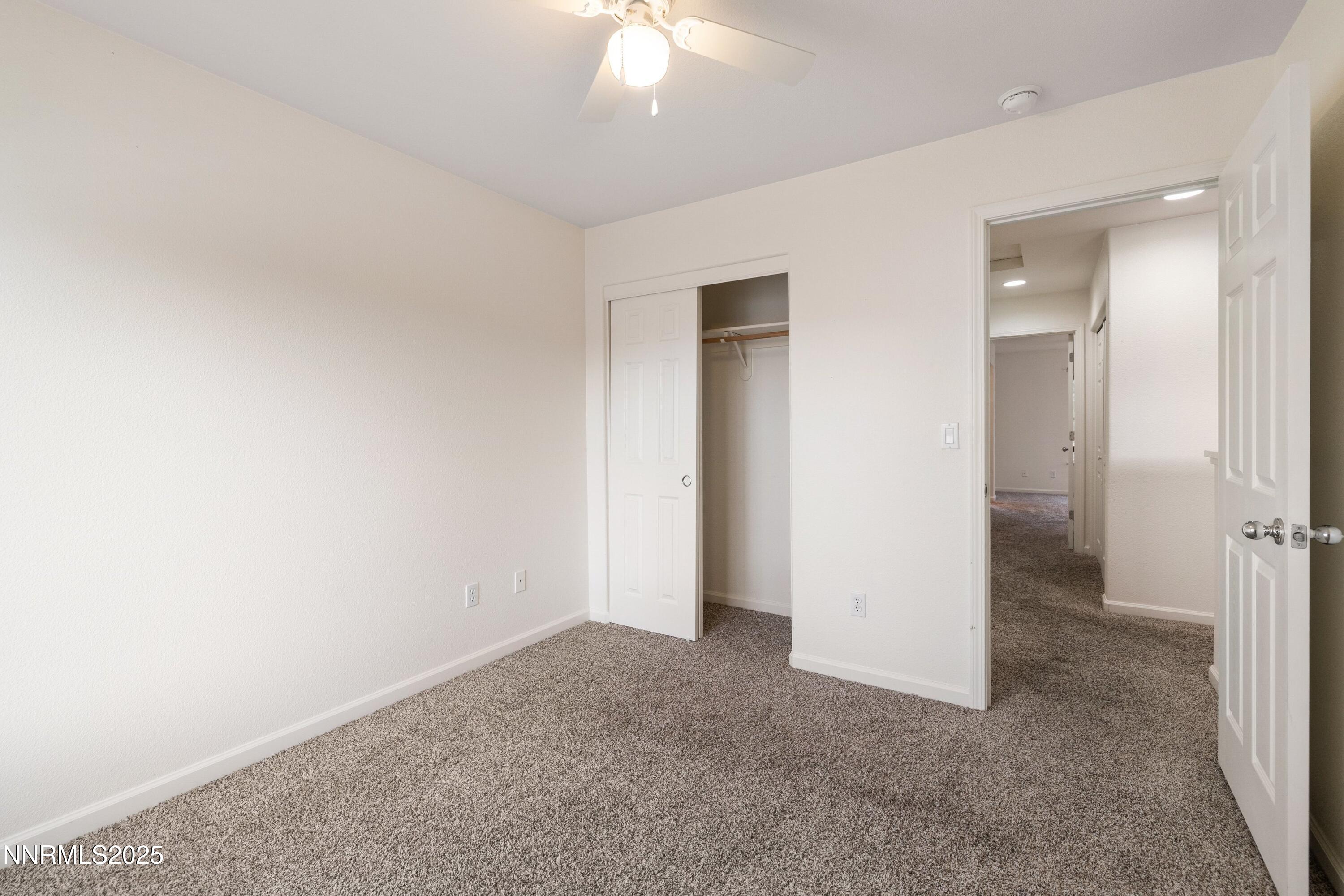9294 Lone Wolf Circle Property Photo 17