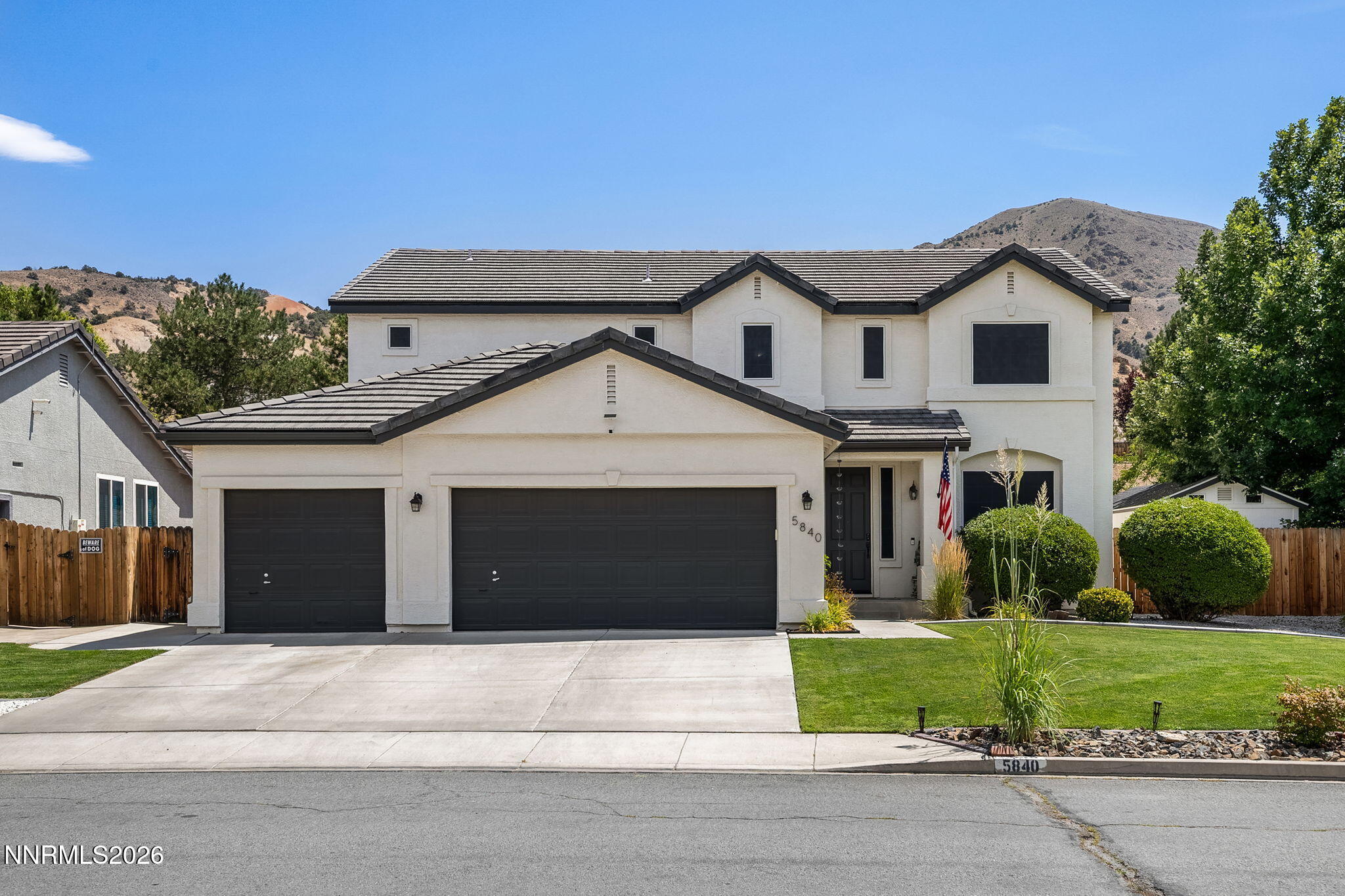 5840 E Hidden Valley Drive Property Photo 8