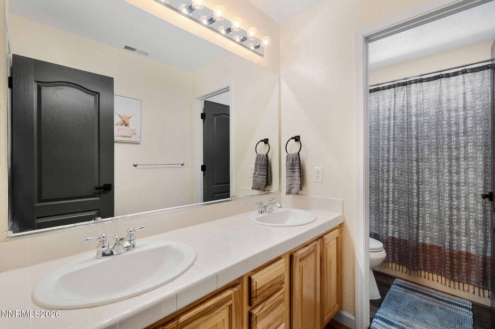 5840 E Hidden Valley Drive Property Photo 41