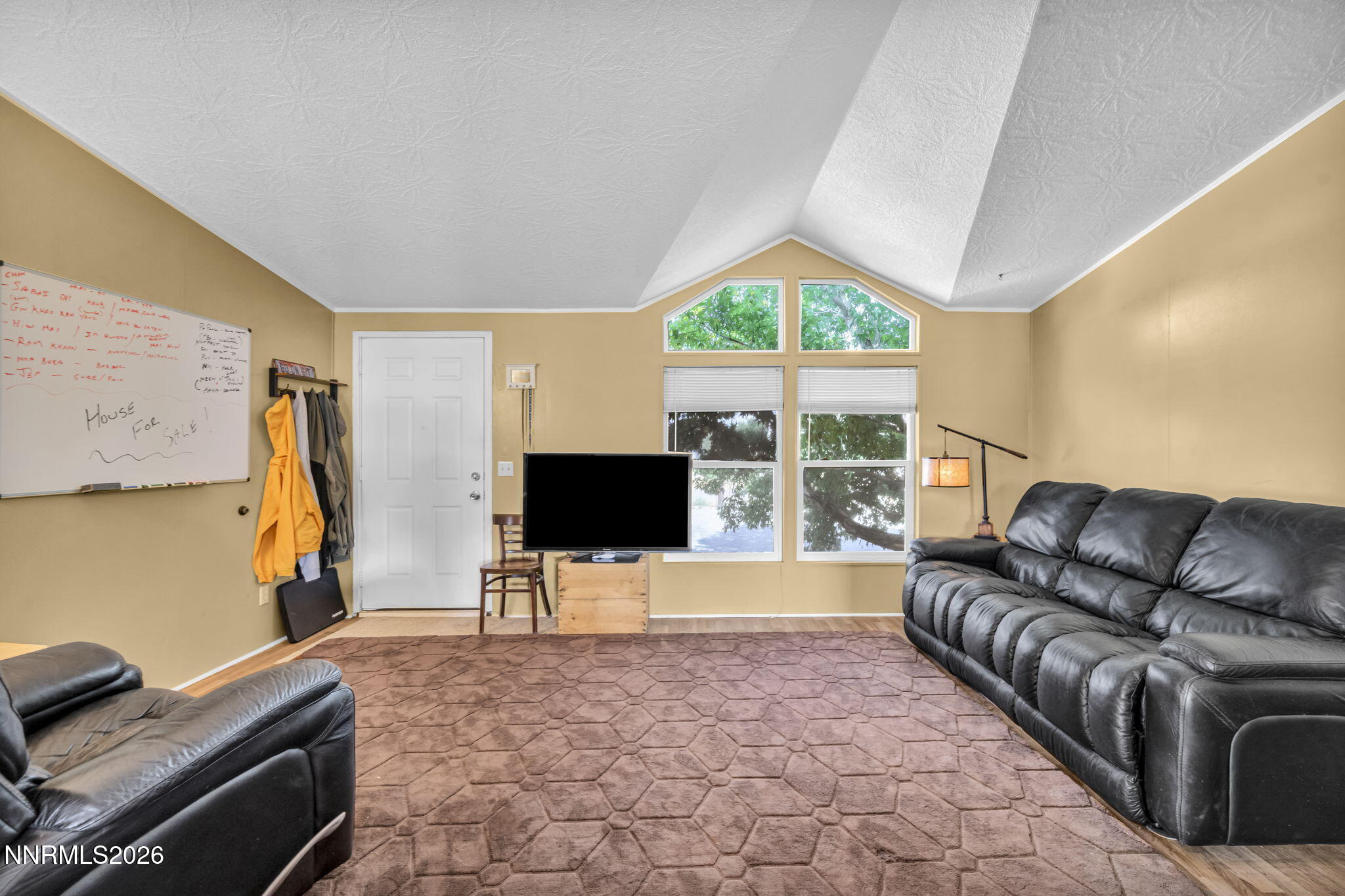 3820 Pershing Lane Property Photo 22