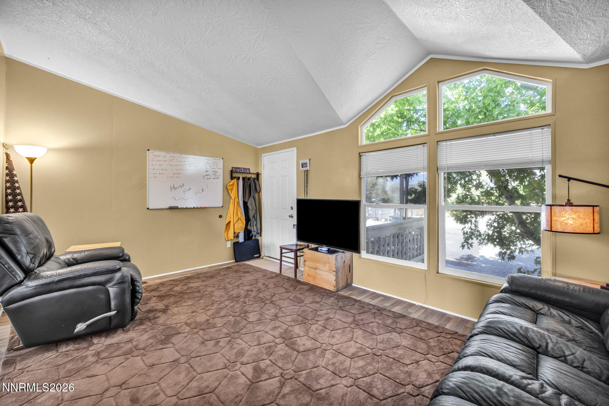 3820 Pershing Lane Property Photo 24