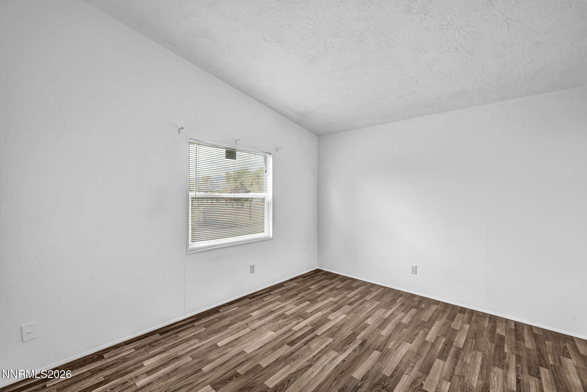 3820 Pershing Lane Property Photo 35