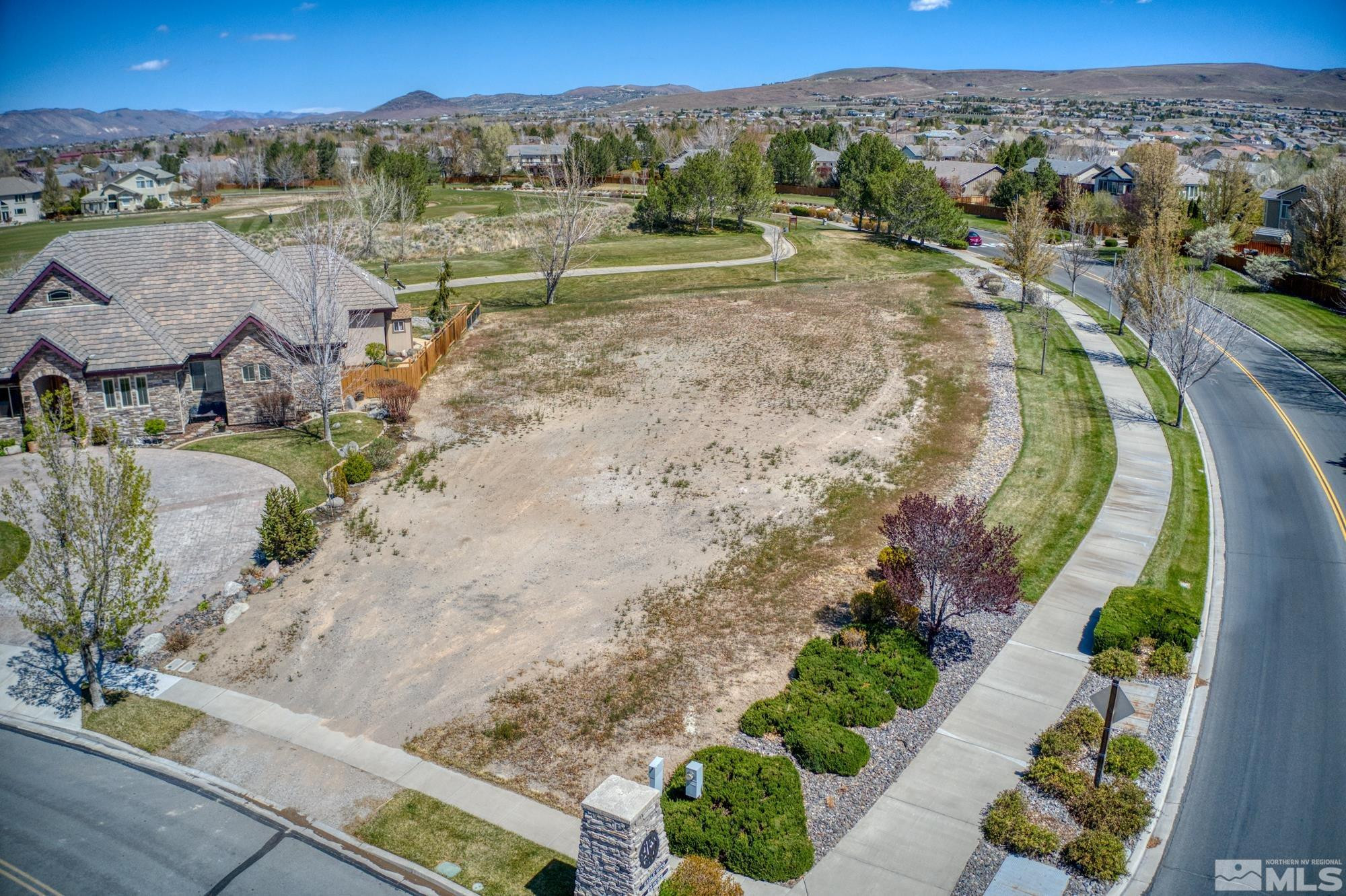 6893 Eagle Wing Circle Property Photo 3