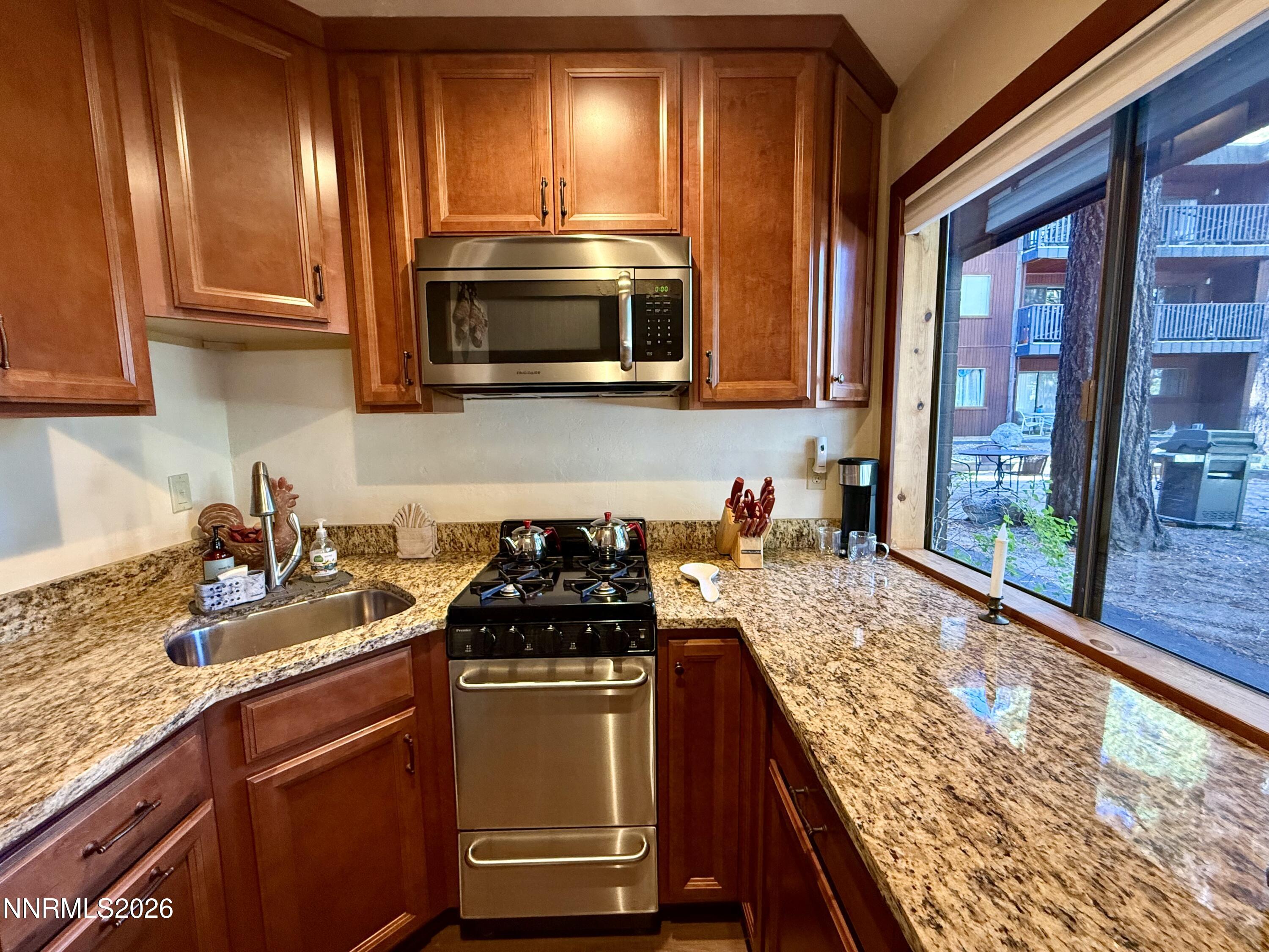 516 Emerald Bay Road Apt 303 Property Photo 4