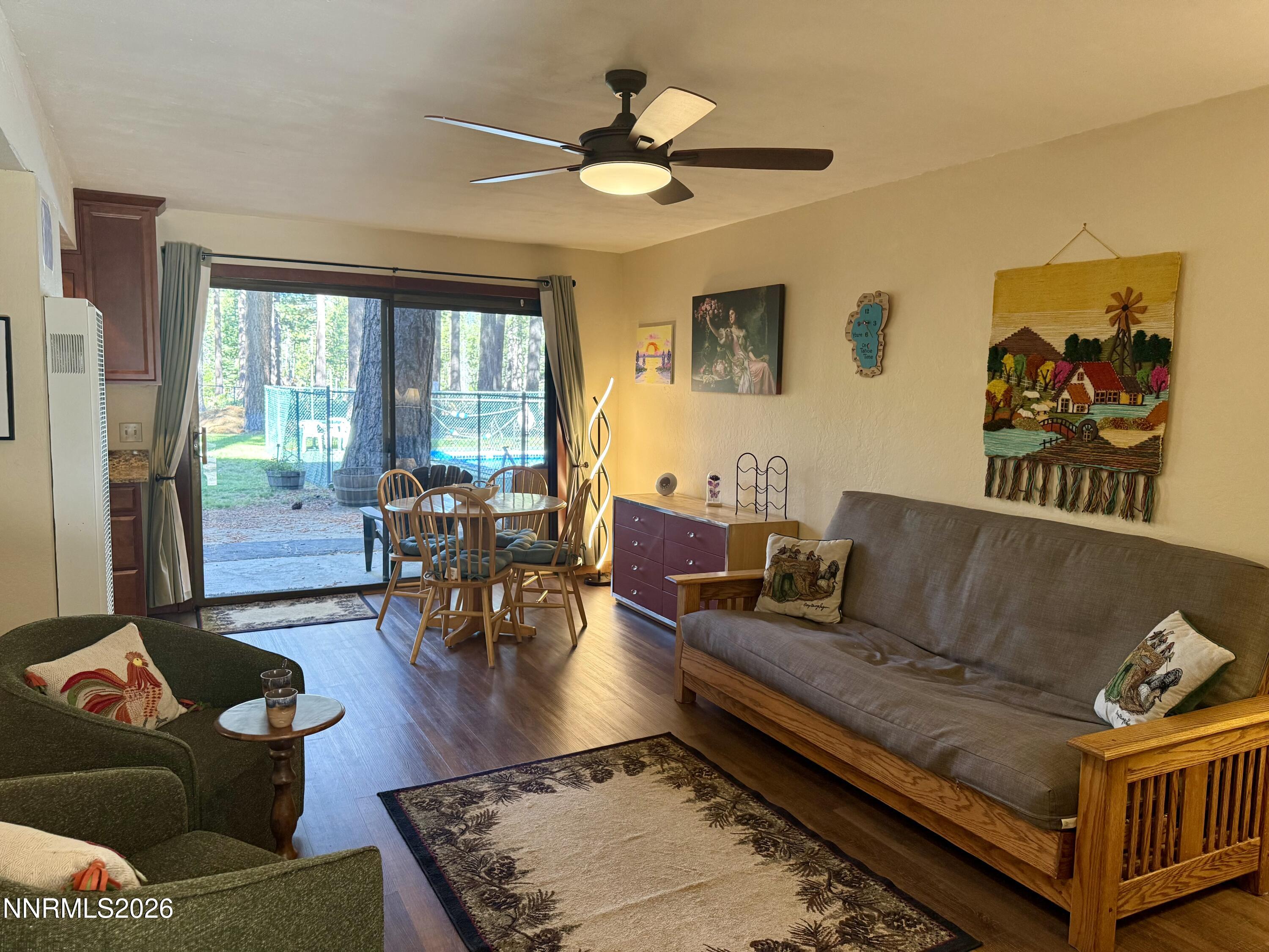 516 Emerald Bay Road Apt 303 Property Photo 6