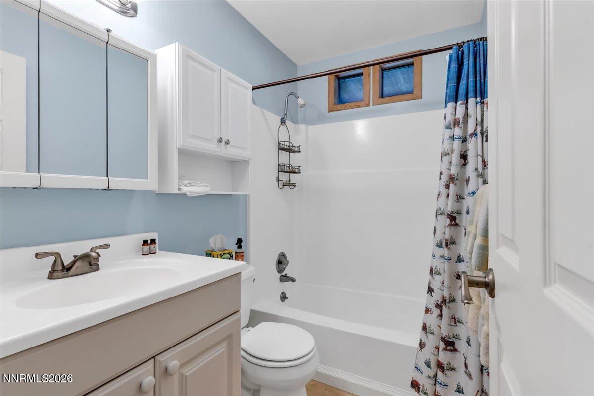 516 Emerald Bay Road Apt 303 Property Photo 11