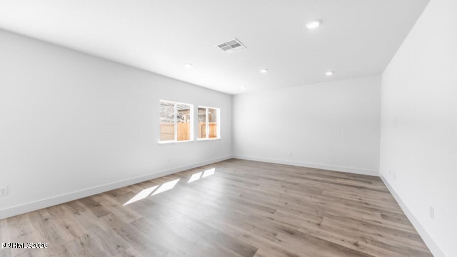 4267 Single Pine Way Property Photo 4