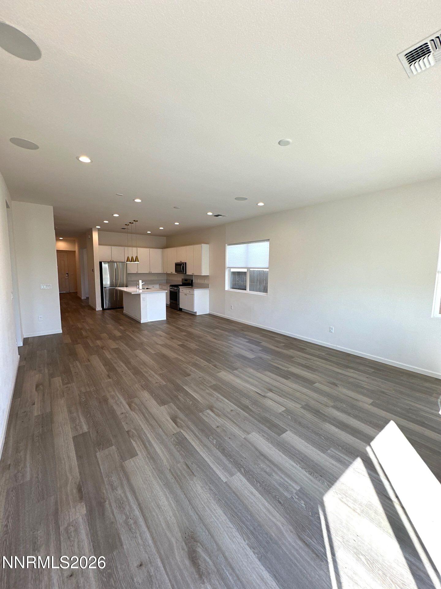 7860 Hoback Drive Property Photo 4
