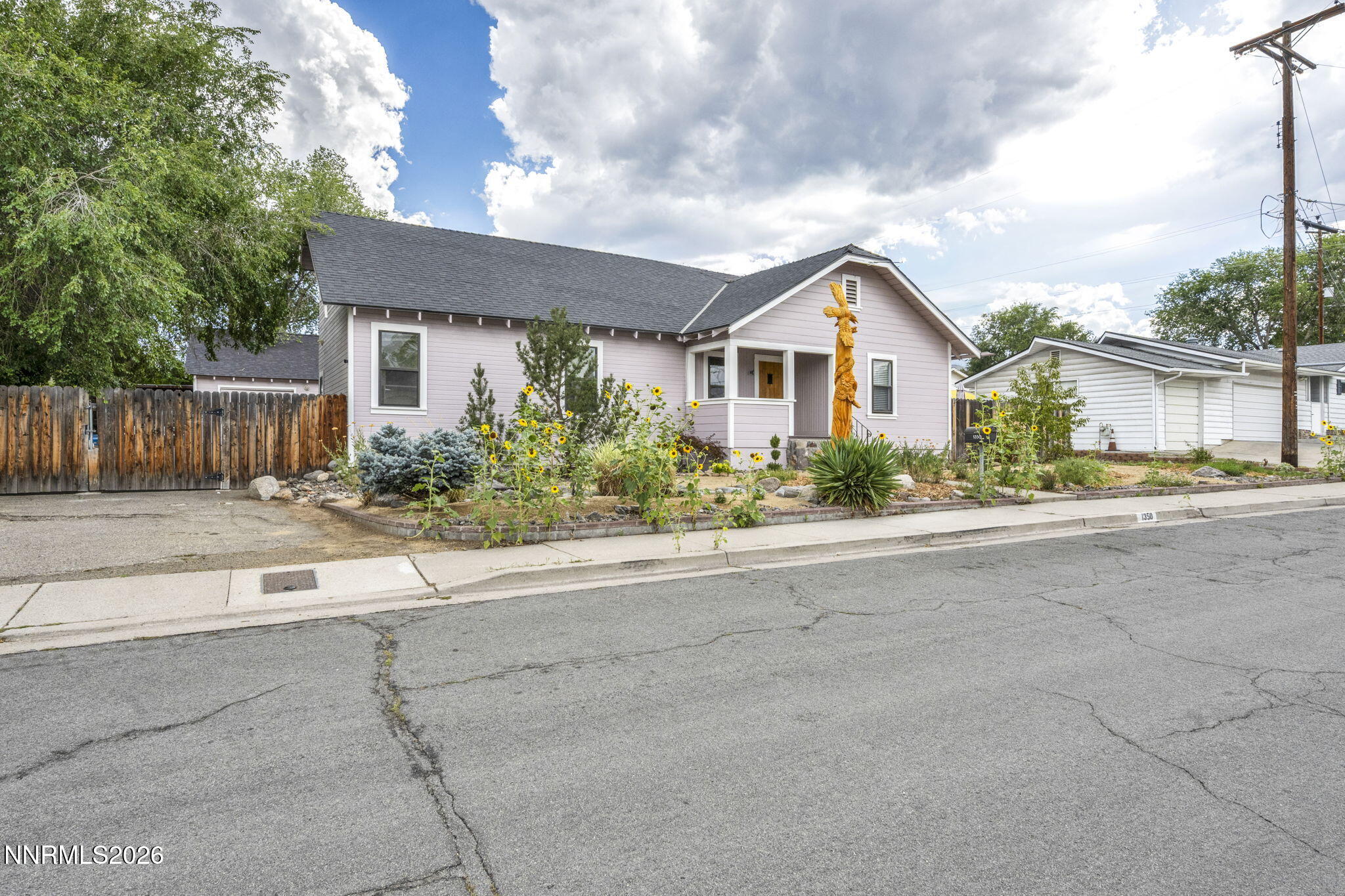 1350 Feather Way Property Photo 3