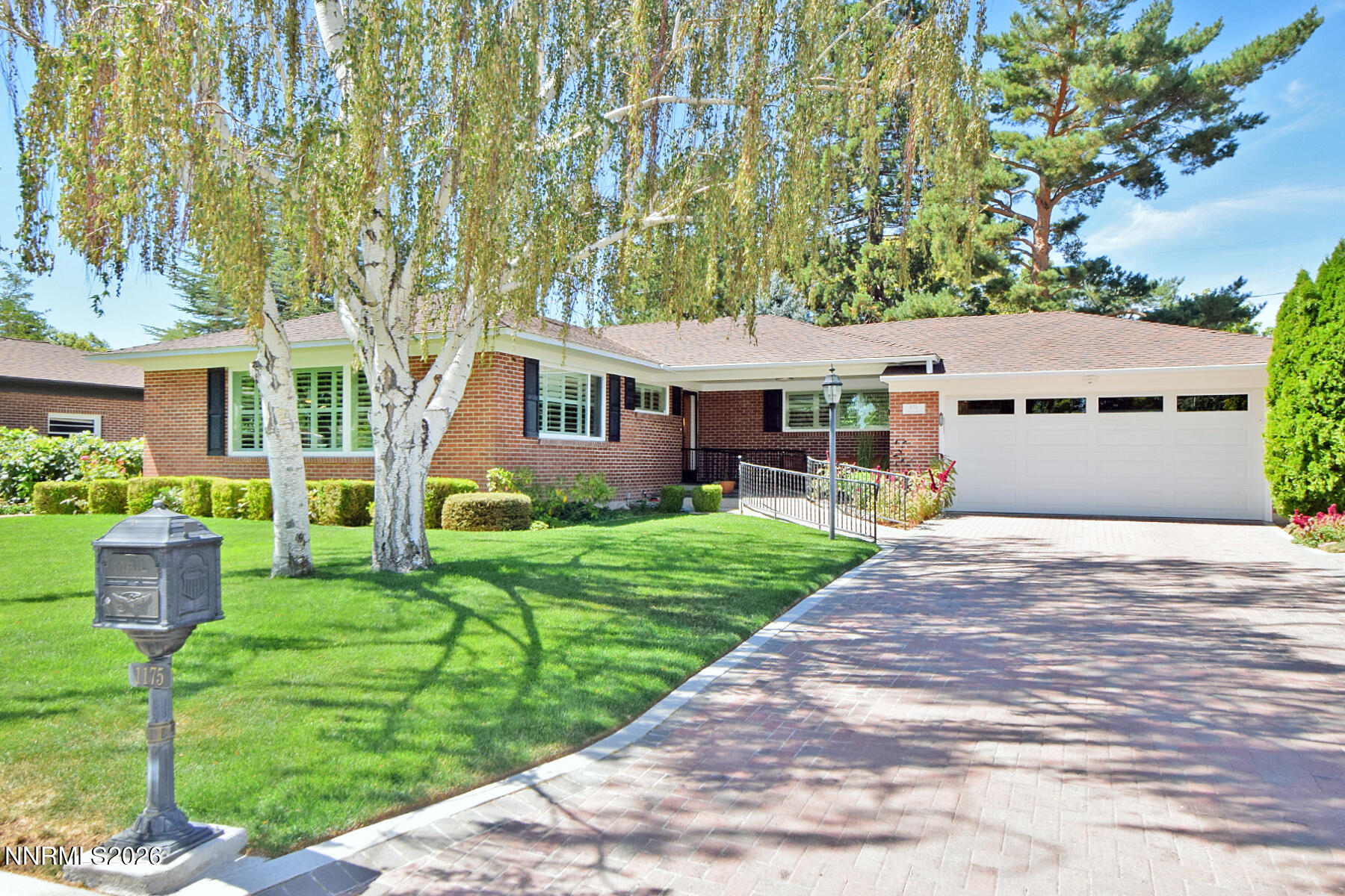 1175 Fairfield Avenue Property Photo 4