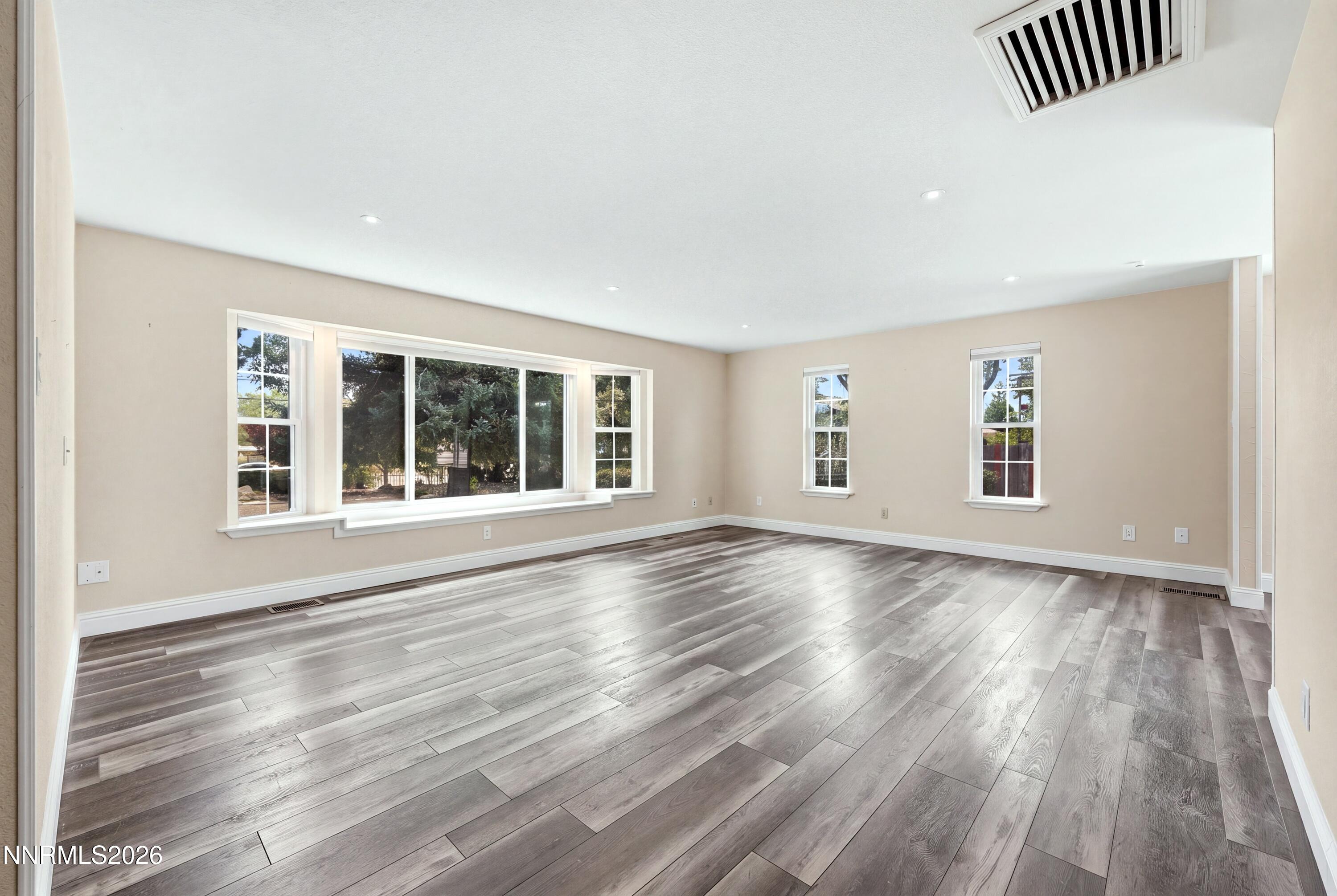 5200 Silver Sage Drive Property Photo 11