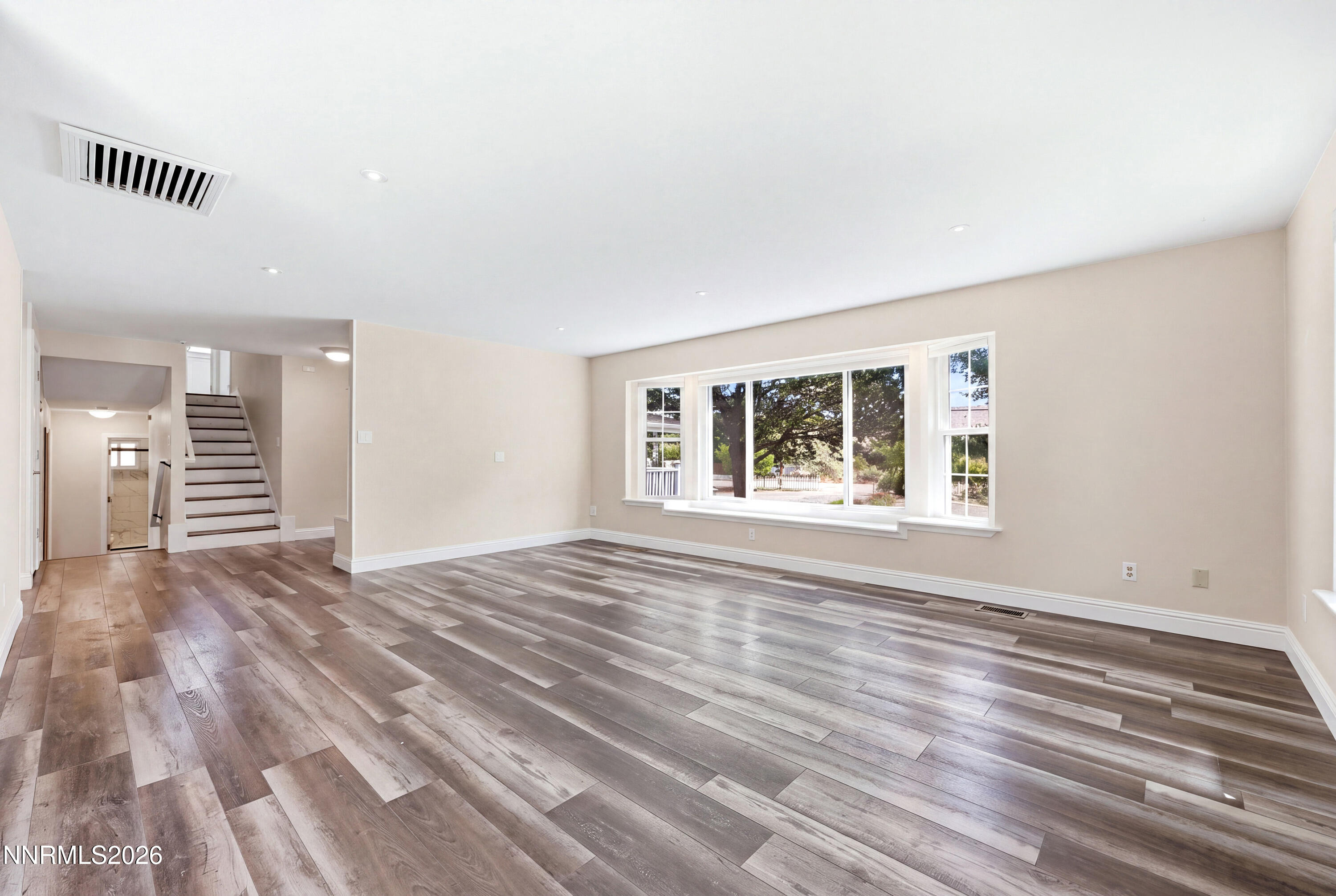 5200 Silver Sage Drive Property Photo 12