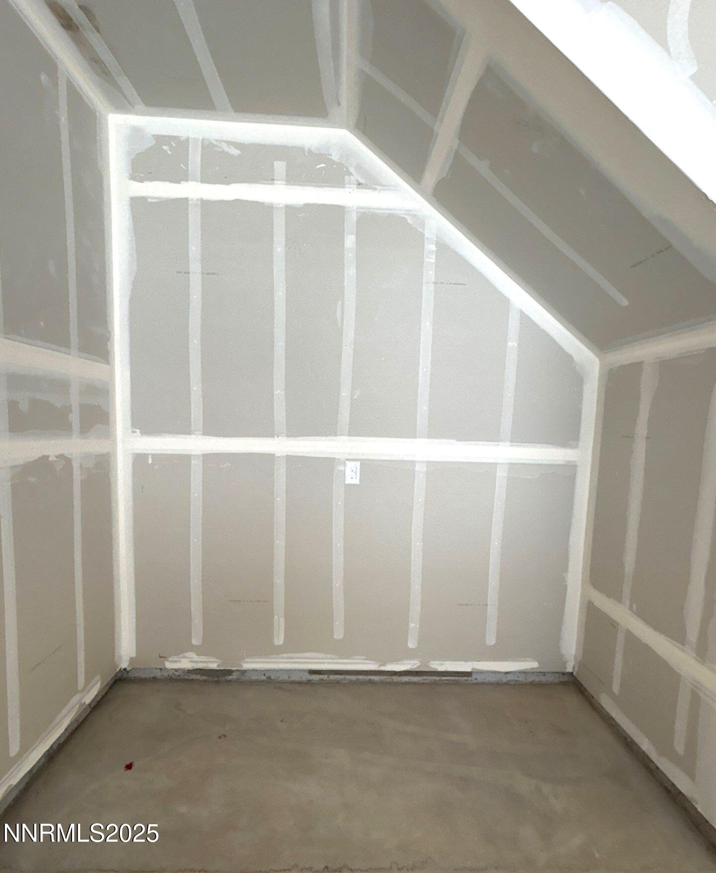 1998 Silicone Drive Property Photo 14