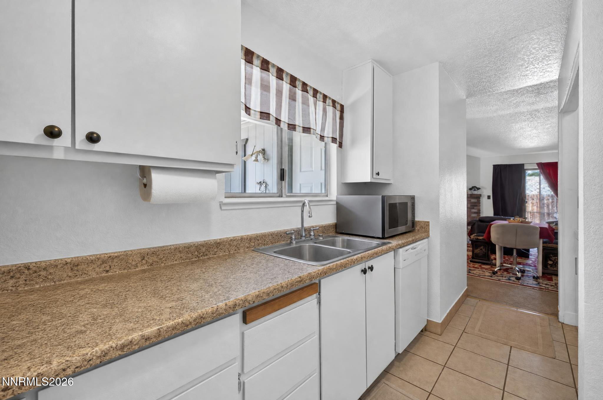 11033 Zeolite Drive Property Photo 9