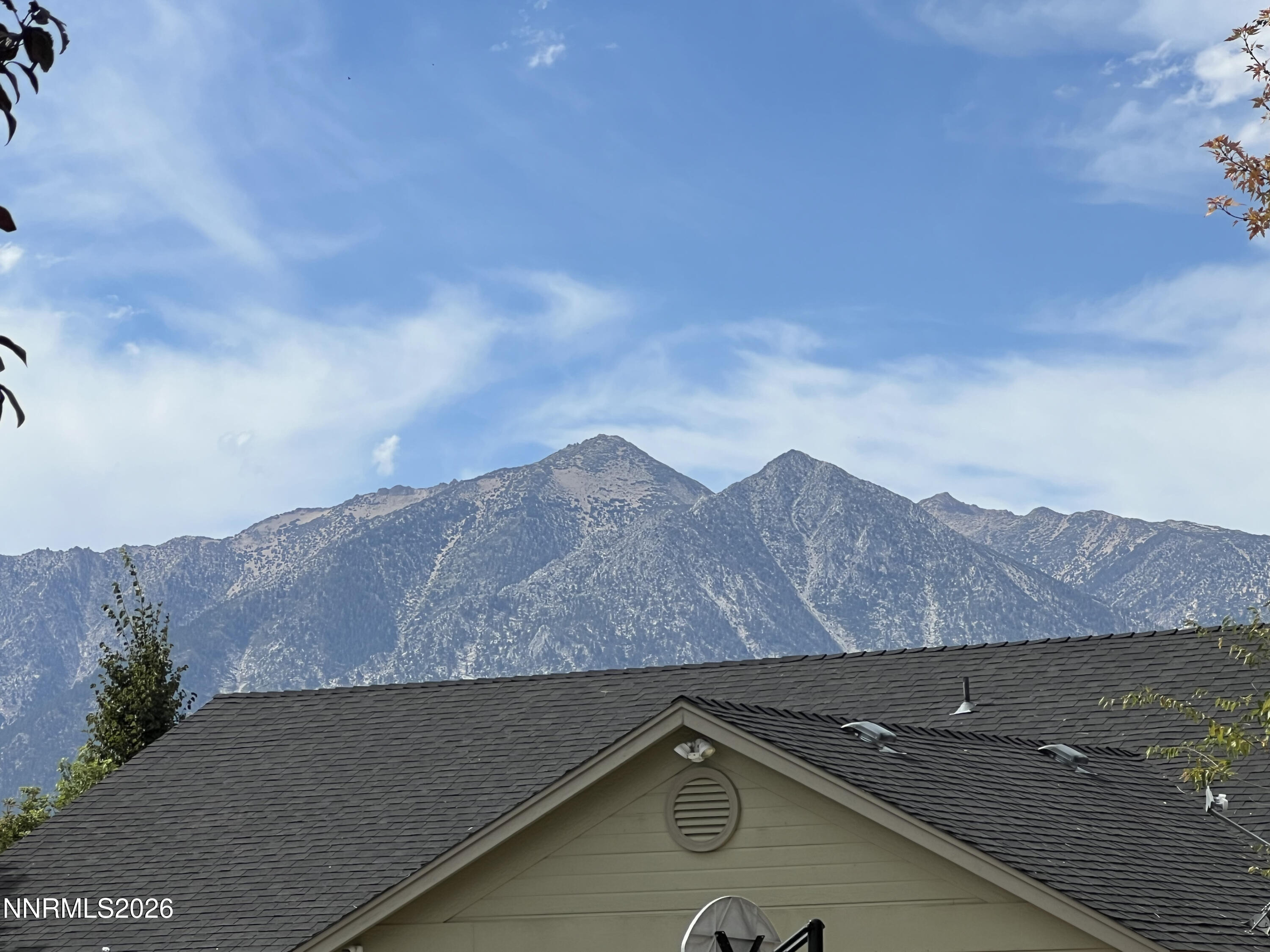 717 Lassen Way Property Photo 4